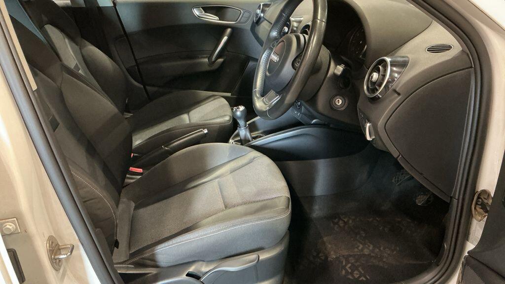 Audi A1 view 10