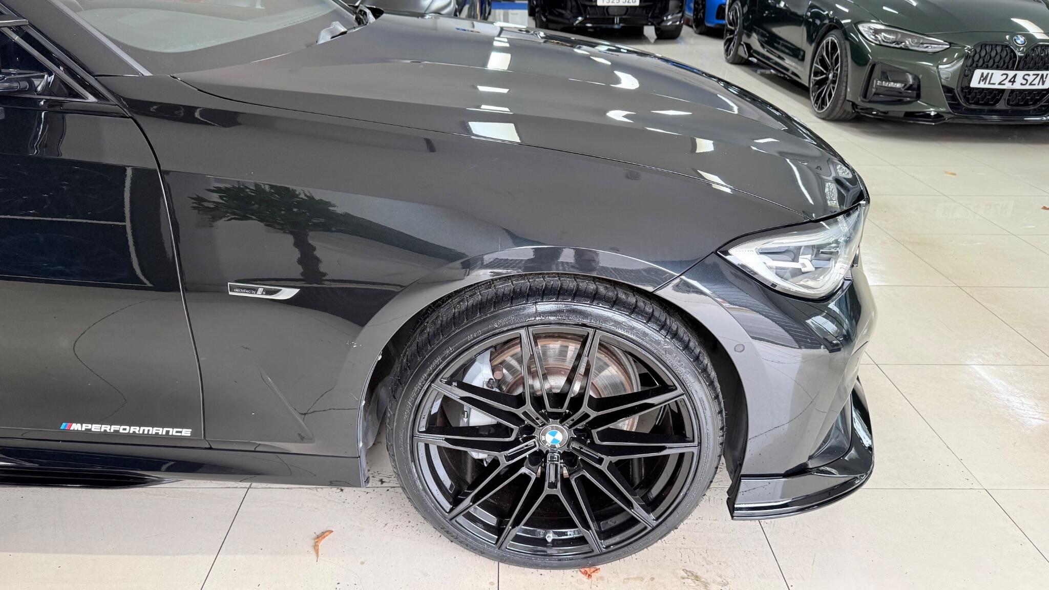 BMW 3 Series view 42