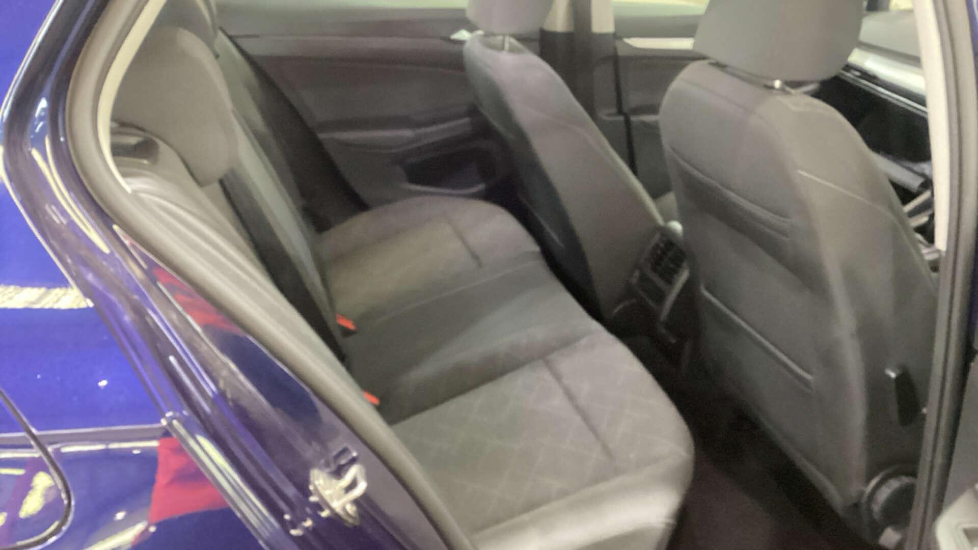 Volkswagen Golf view 8