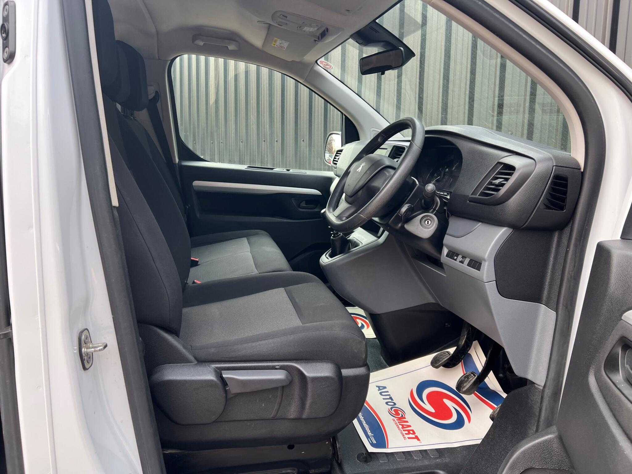 Peugeot Expert view 11