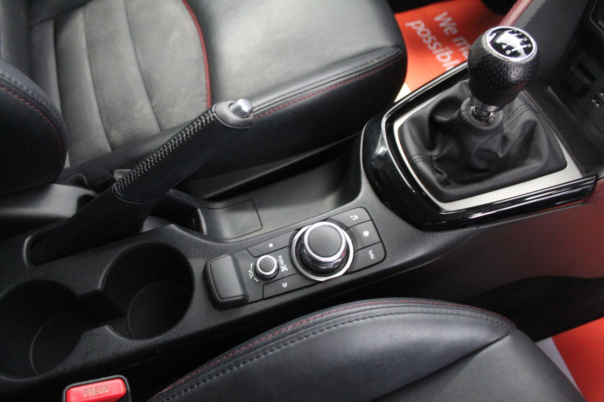 Mazda CX-3 view 40