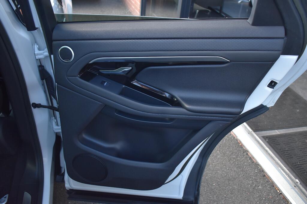 Land Rover Range Rover Evoque view 37
