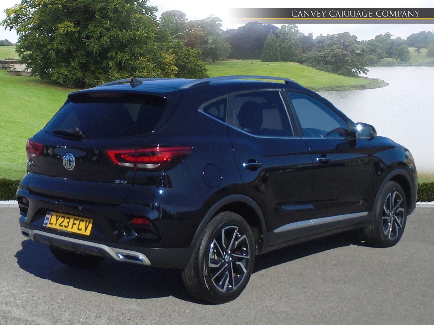 MG MG ZS view 3