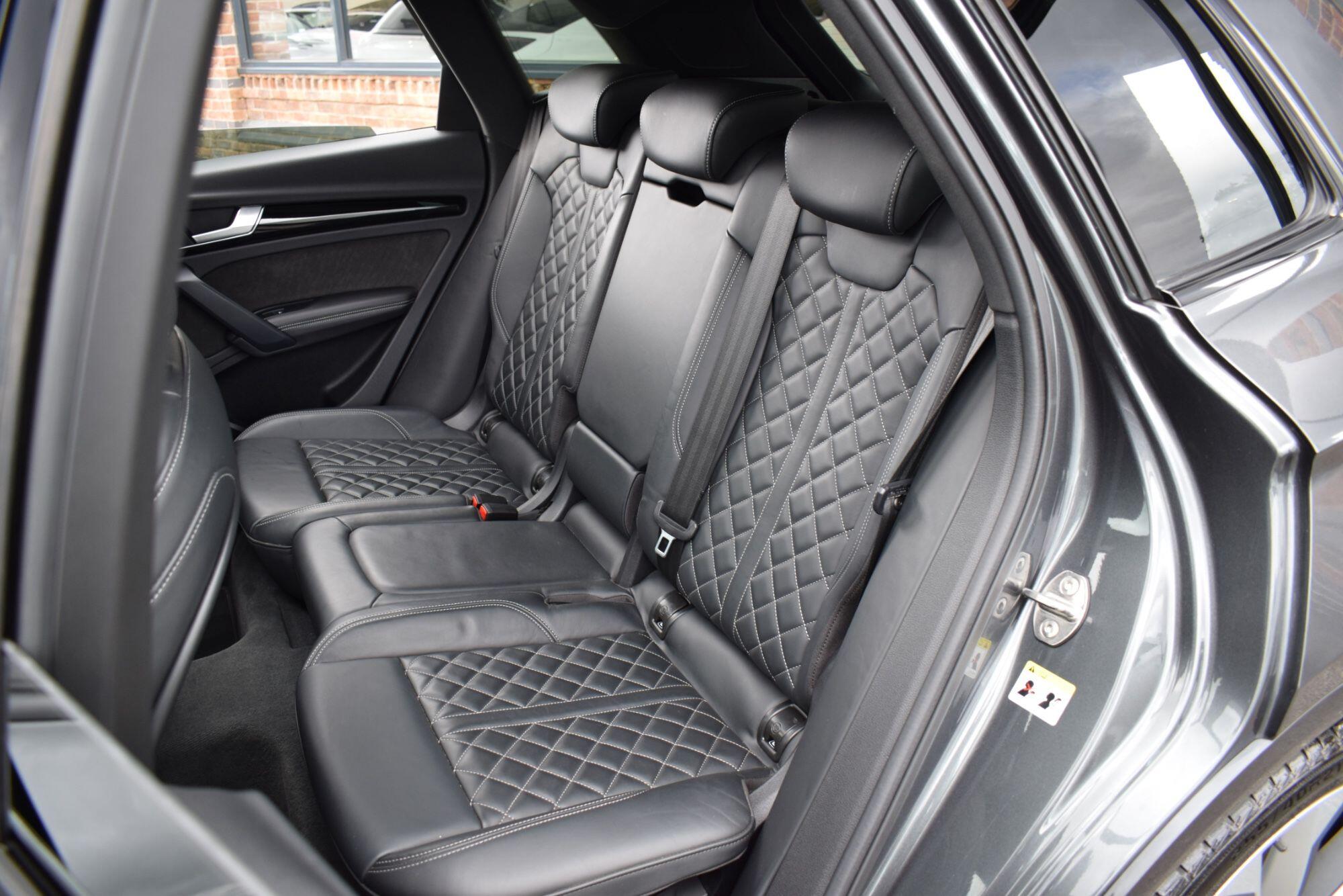 Audi Q5 view 27