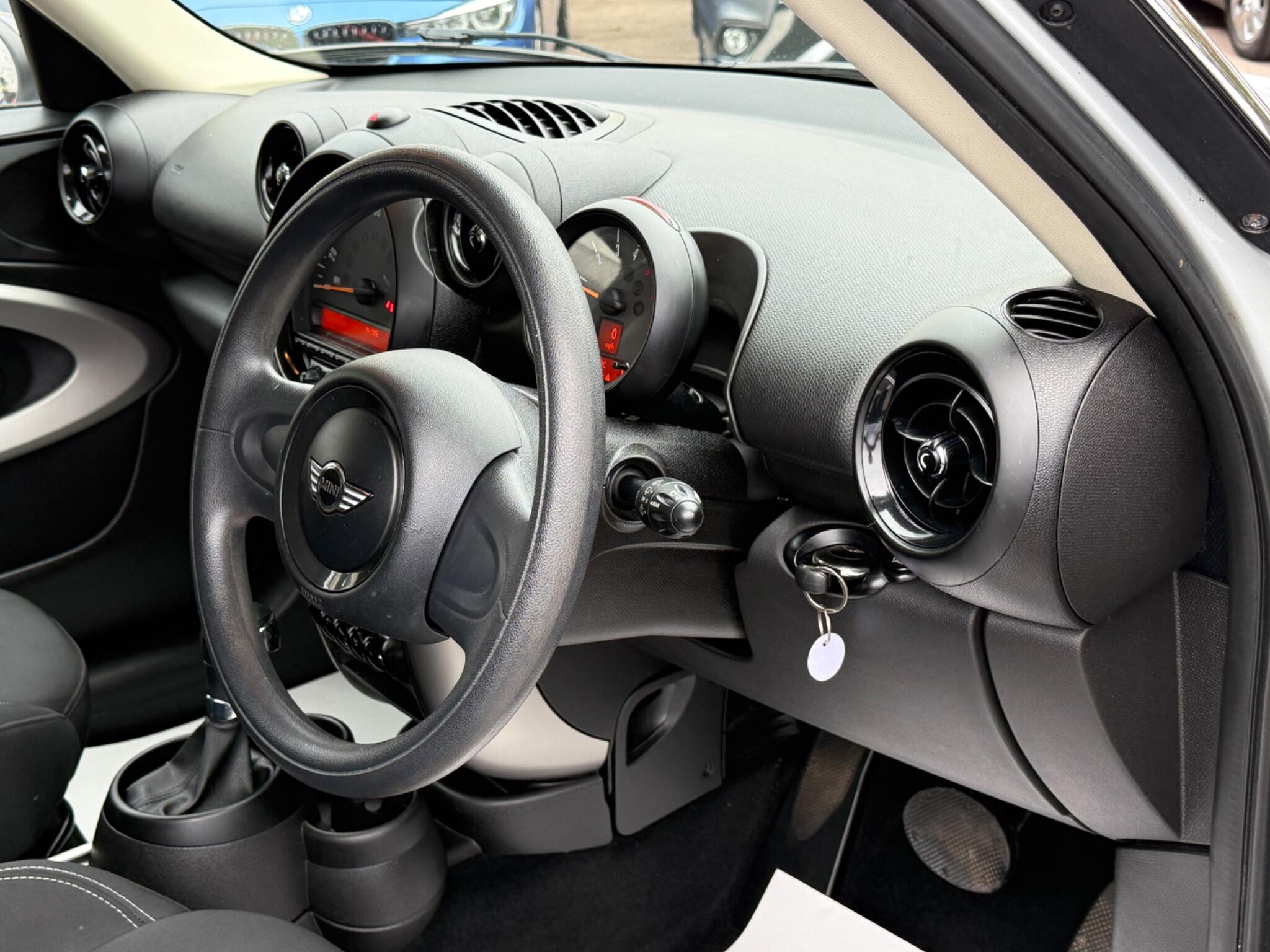 MINI Paceman - Image 34