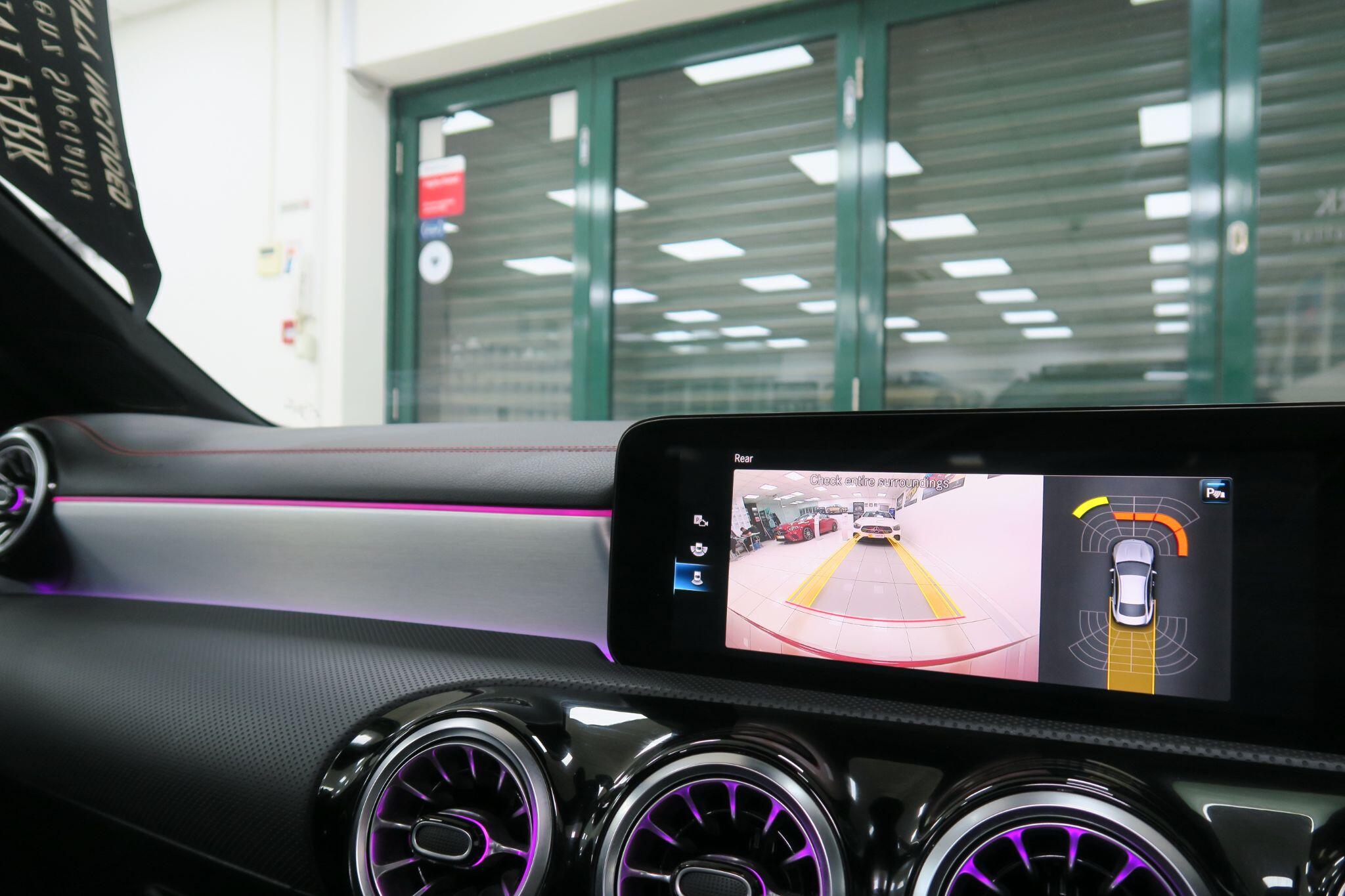 Mercedes-Benz Cla view 18