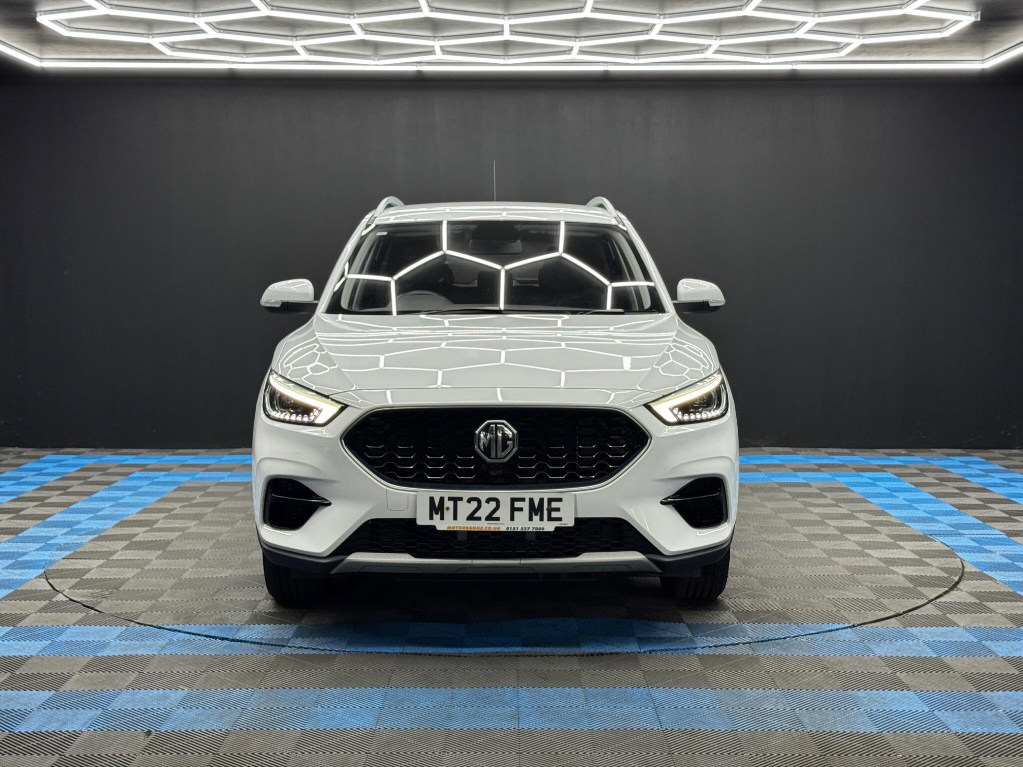 MG MG ZS view 2