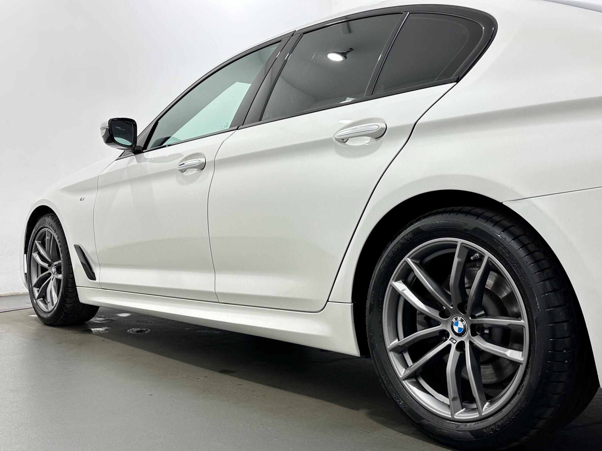 BMW 5 Series view 47