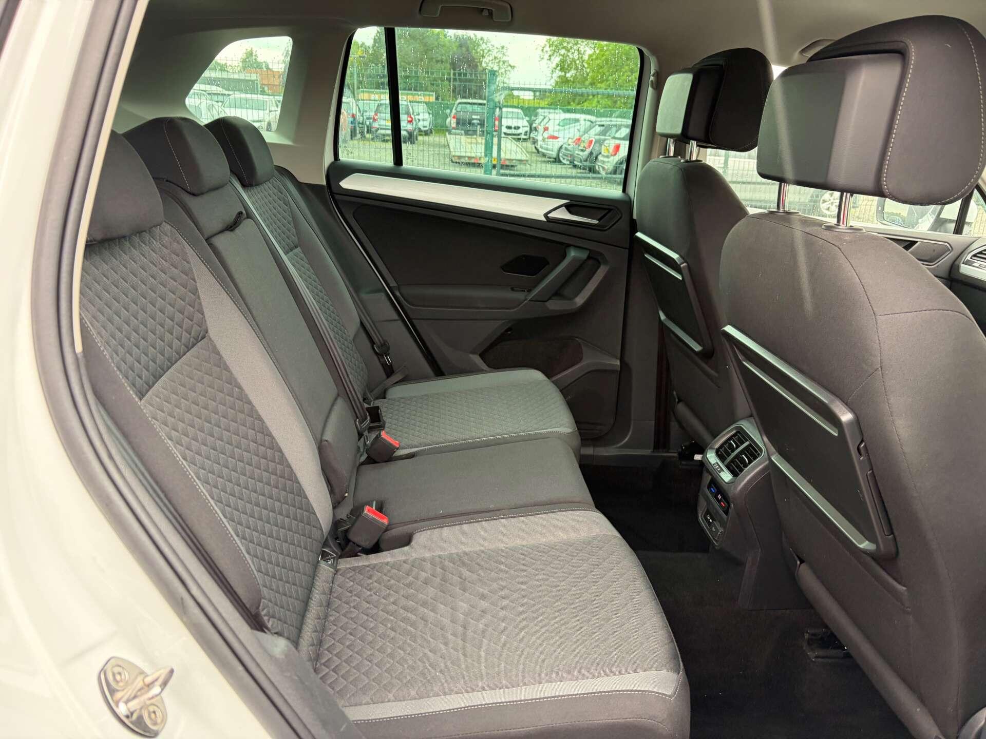 Volkswagen Tiguan view 27