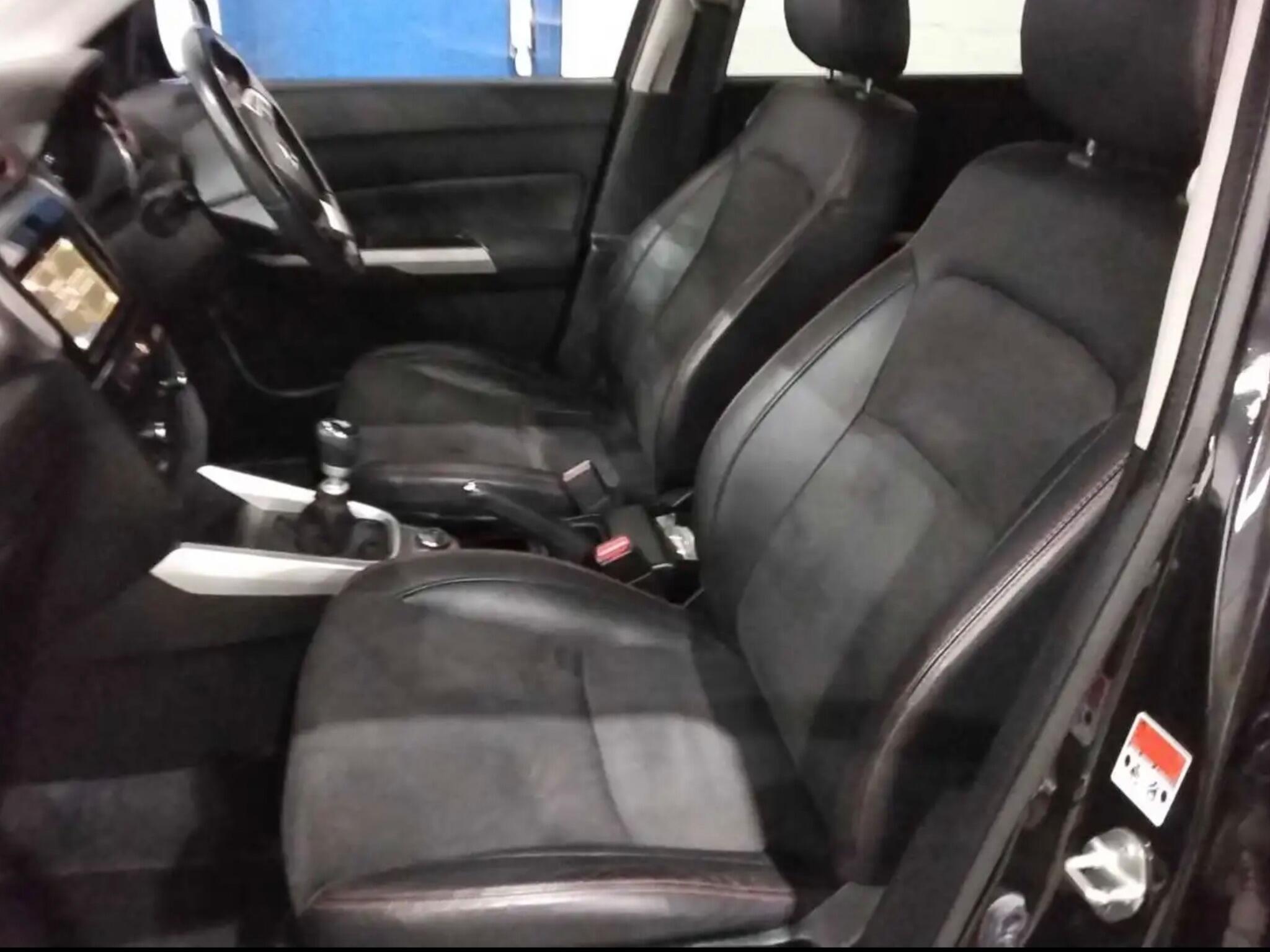 Suzuki Vitara view 5