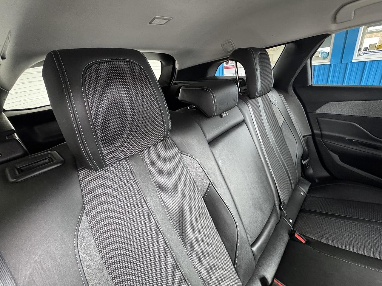 Peugeot 308 SW view 12