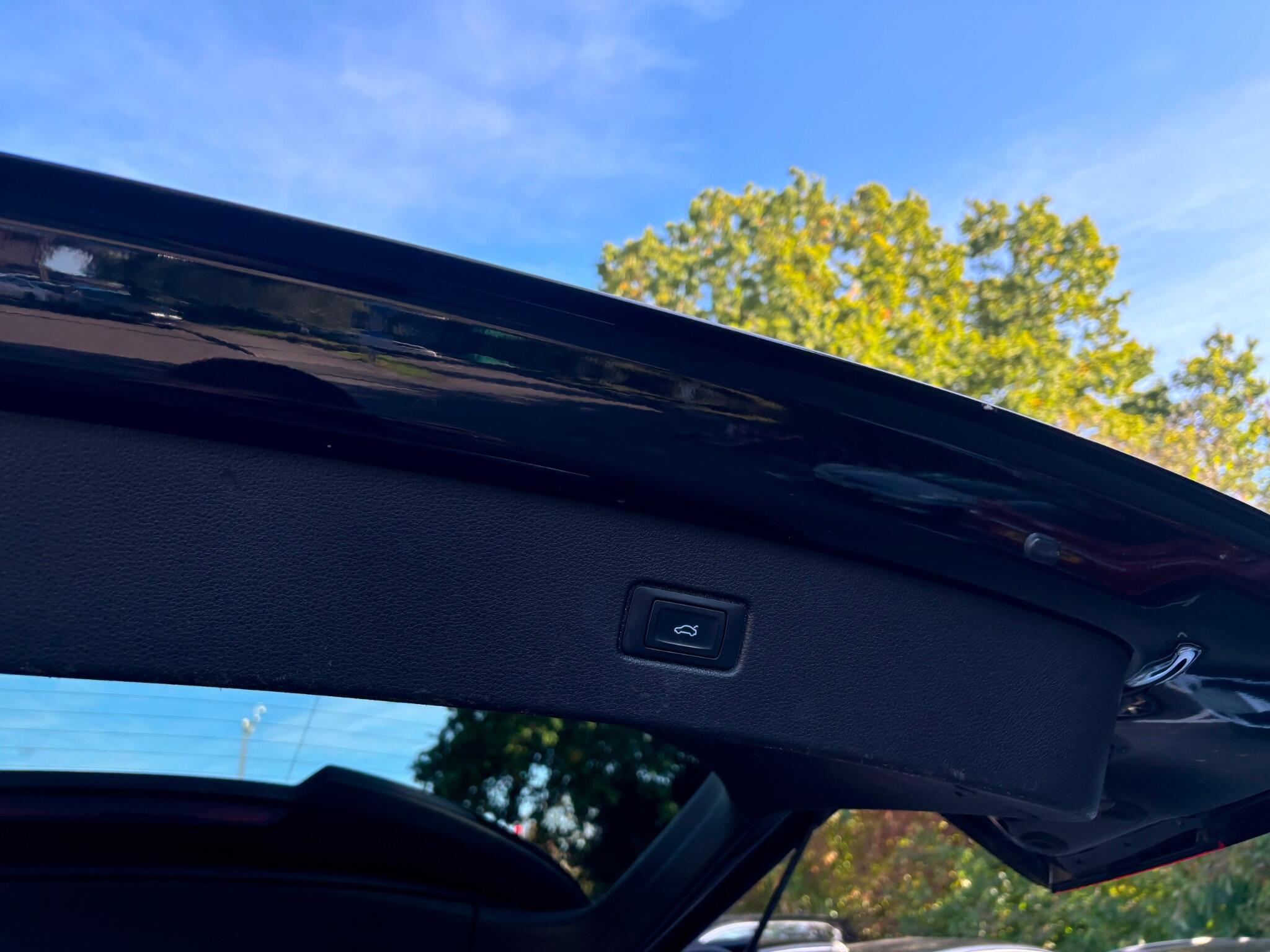Audi Q7 view 25