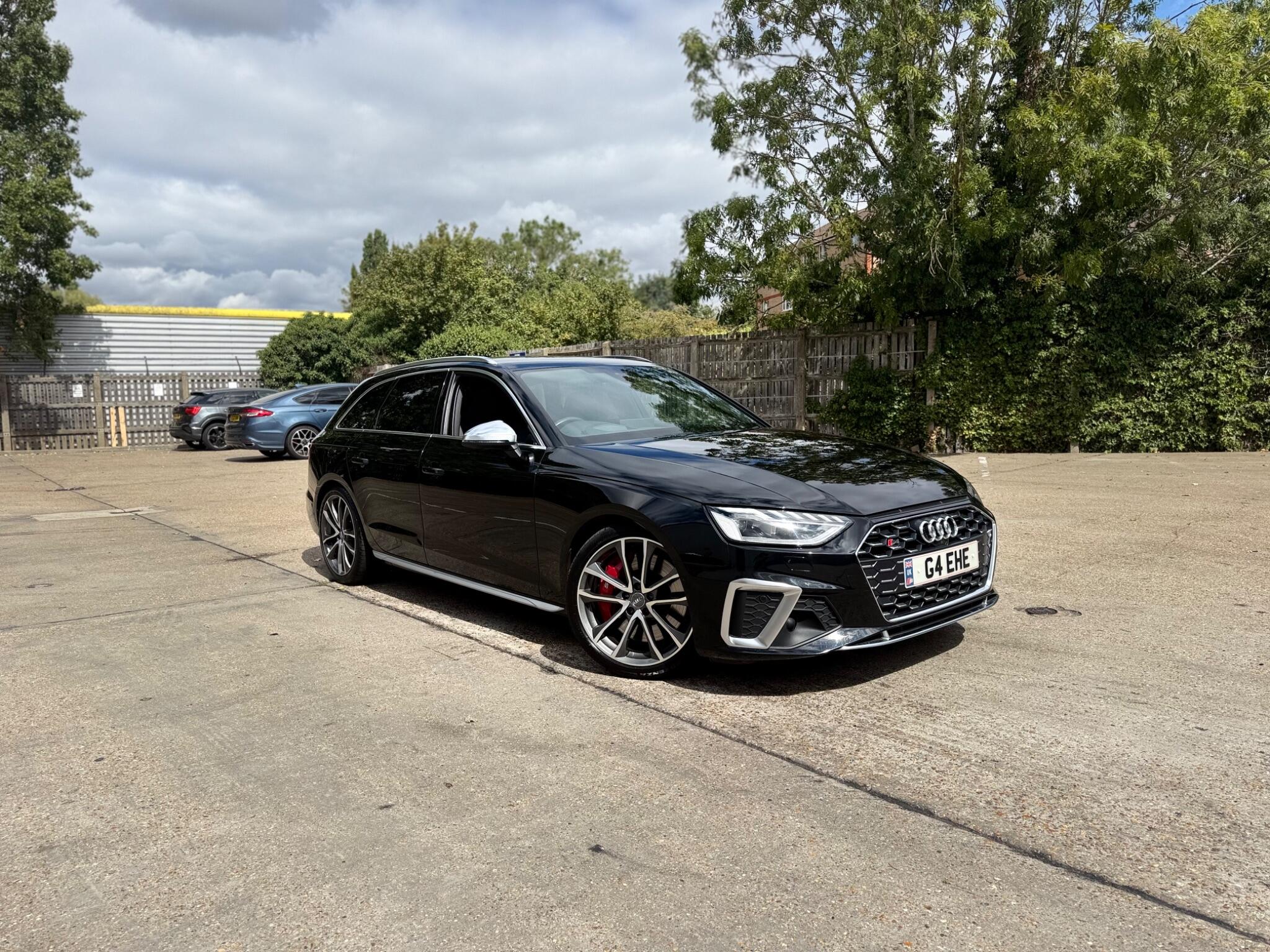 Audi S4 view 5