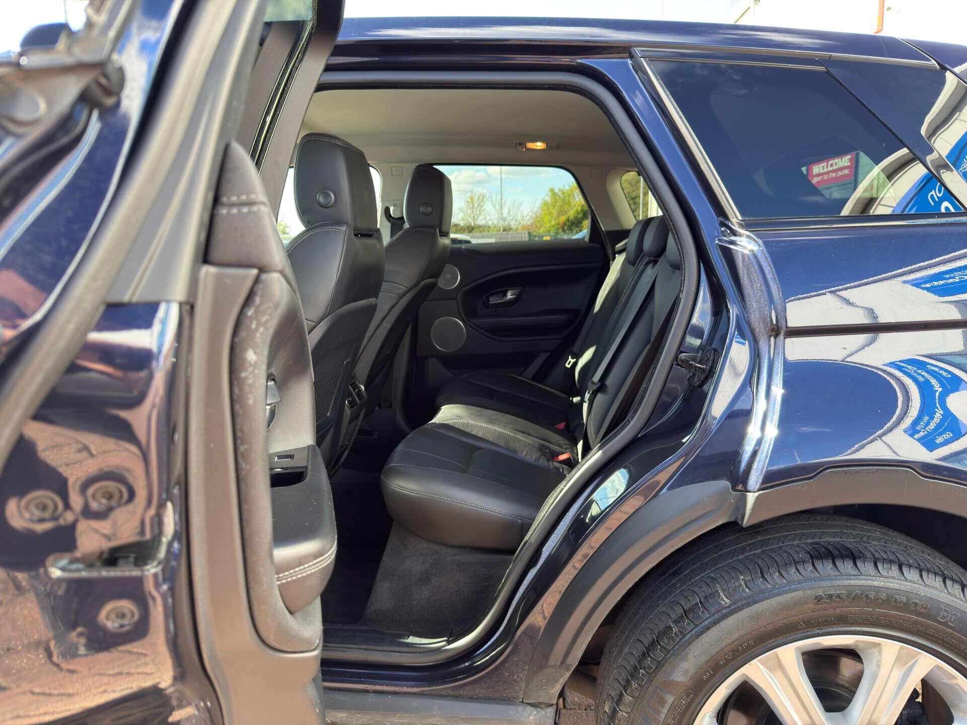 Land Rover Range Rover Evoque view 21