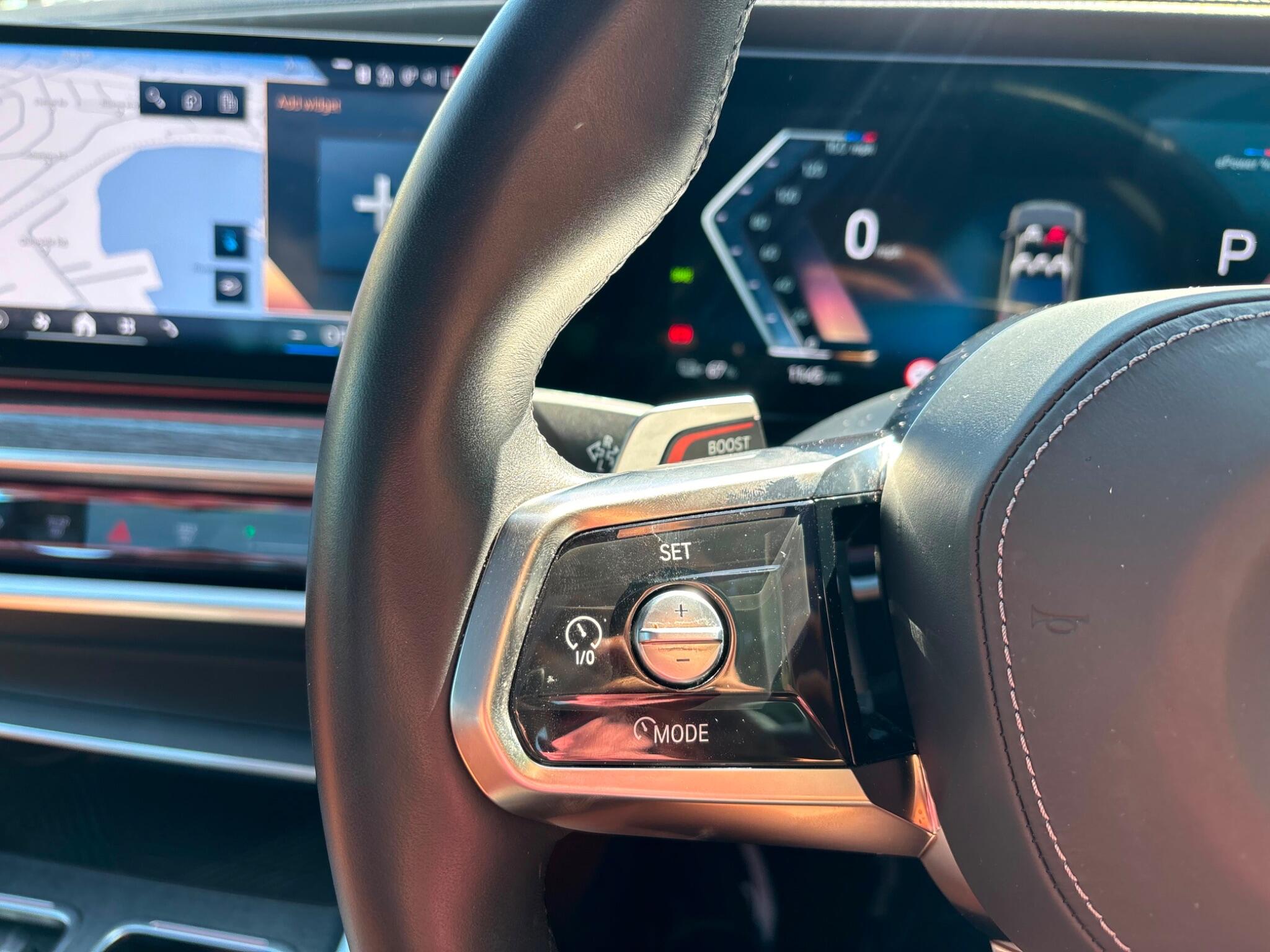 BMW I7 view 20