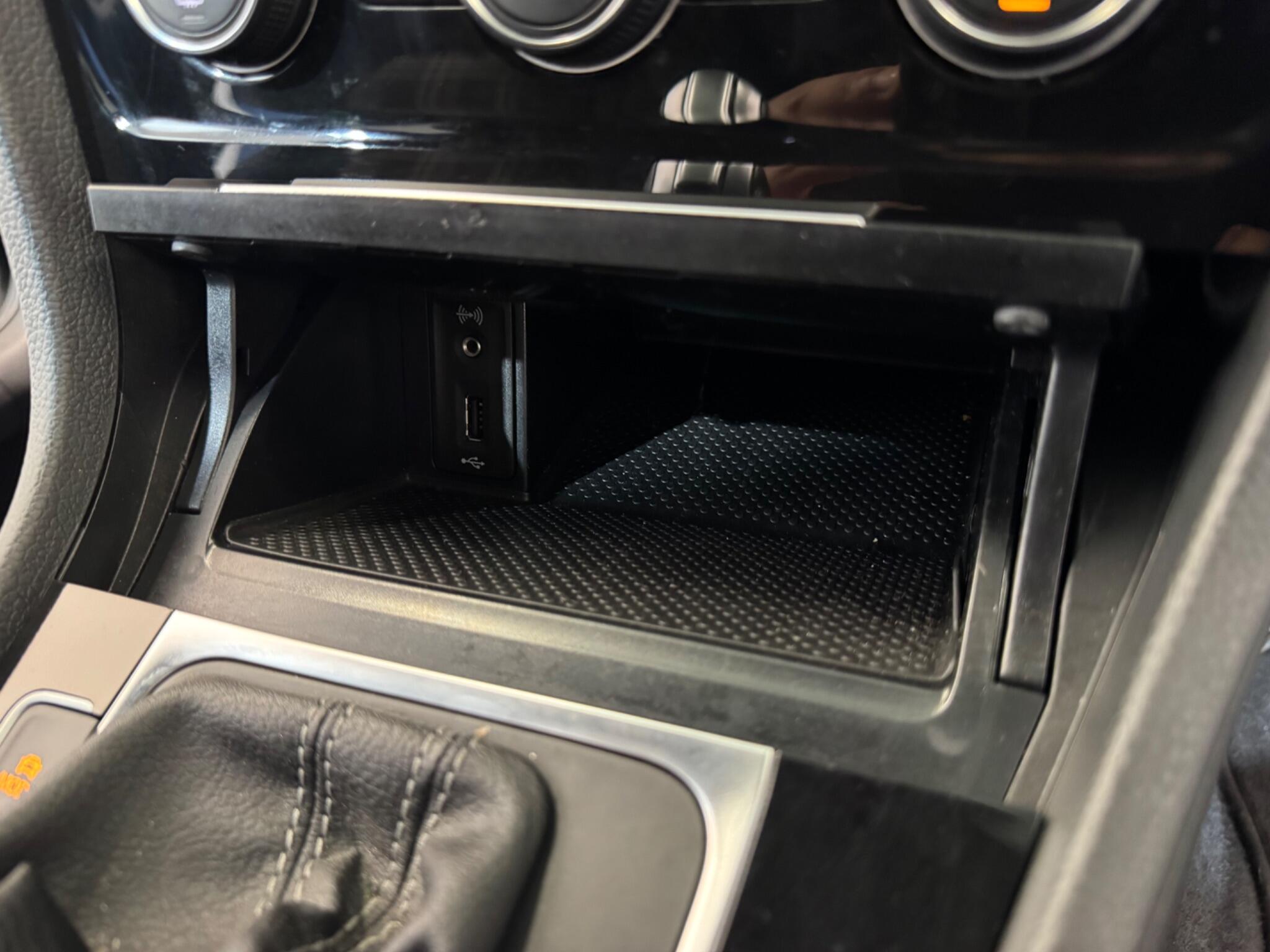 Volkswagen Golf view 43