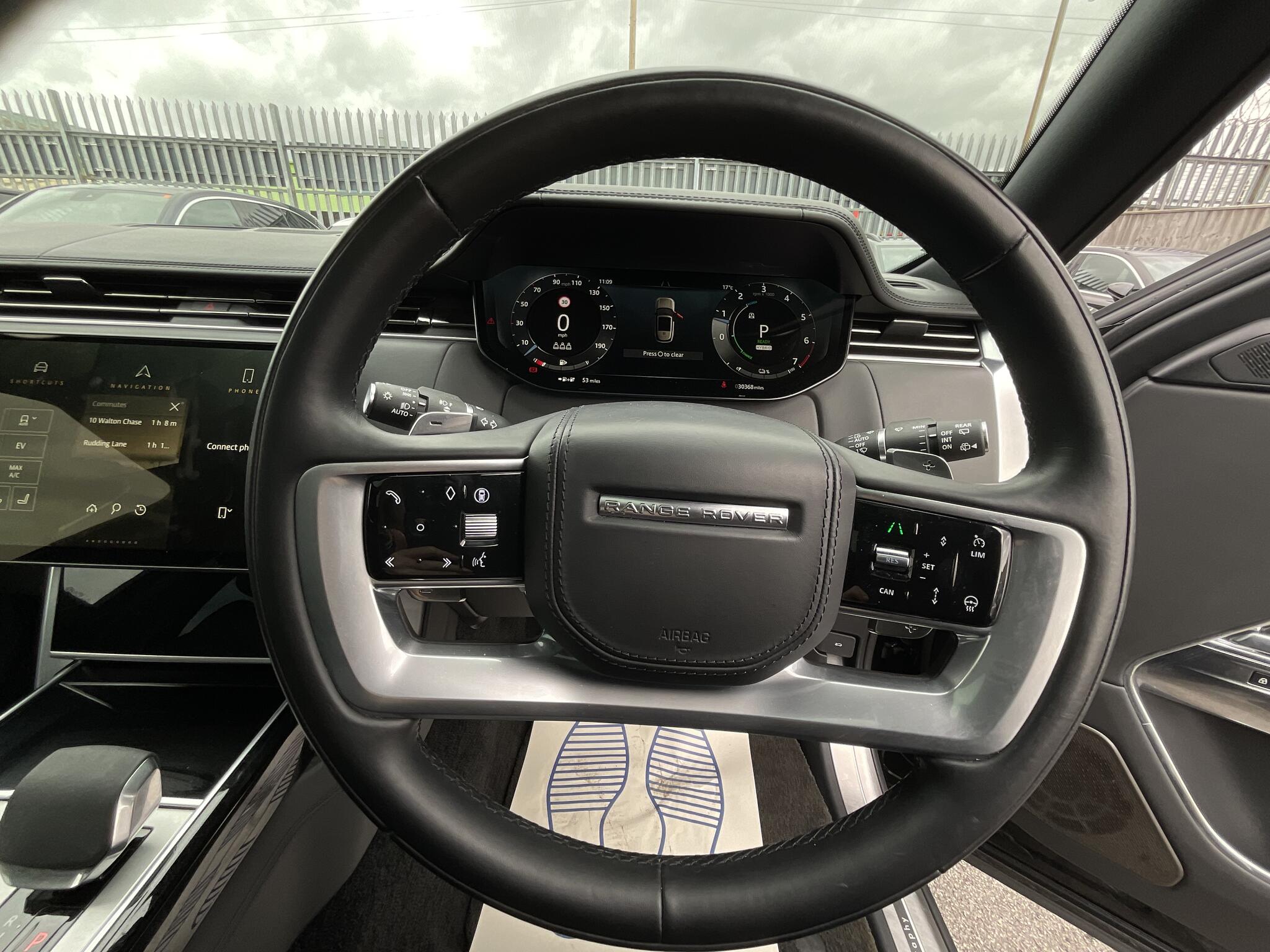 Land Rover Range Rover view 24