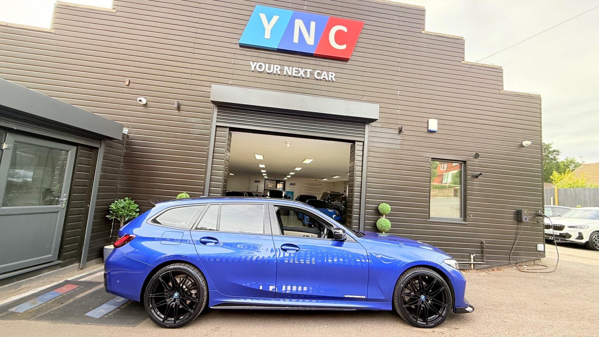 BMW 3 Series view 19