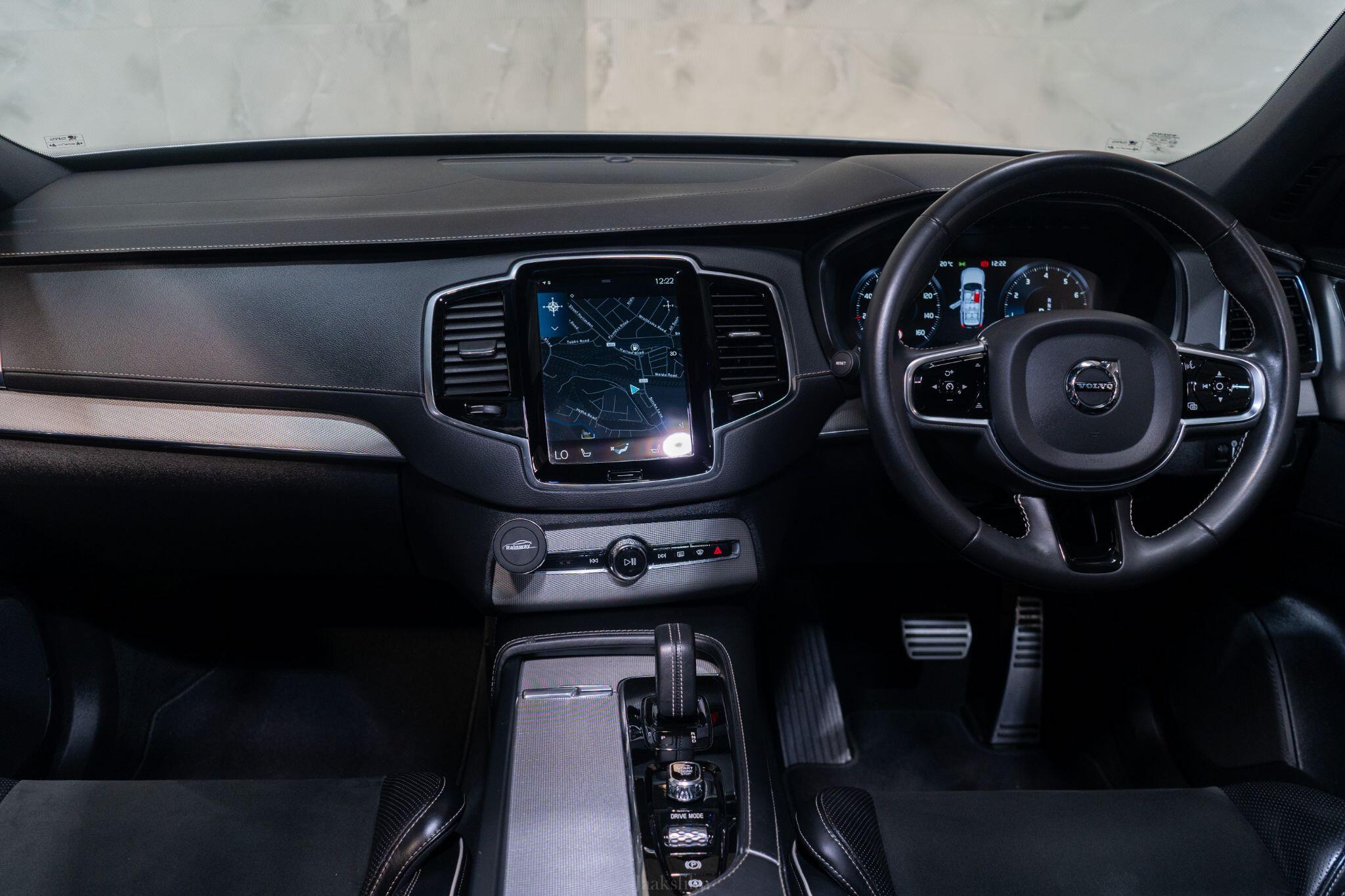 Volvo XC90 view 17