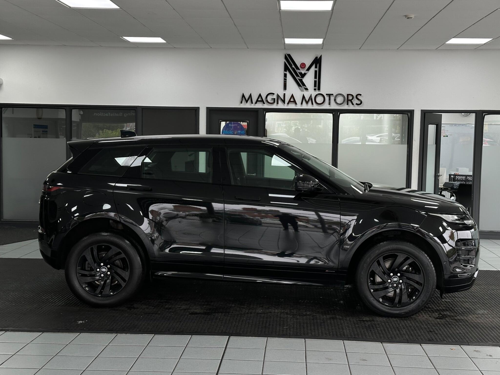 Land Rover Range Rover Evoque view 3