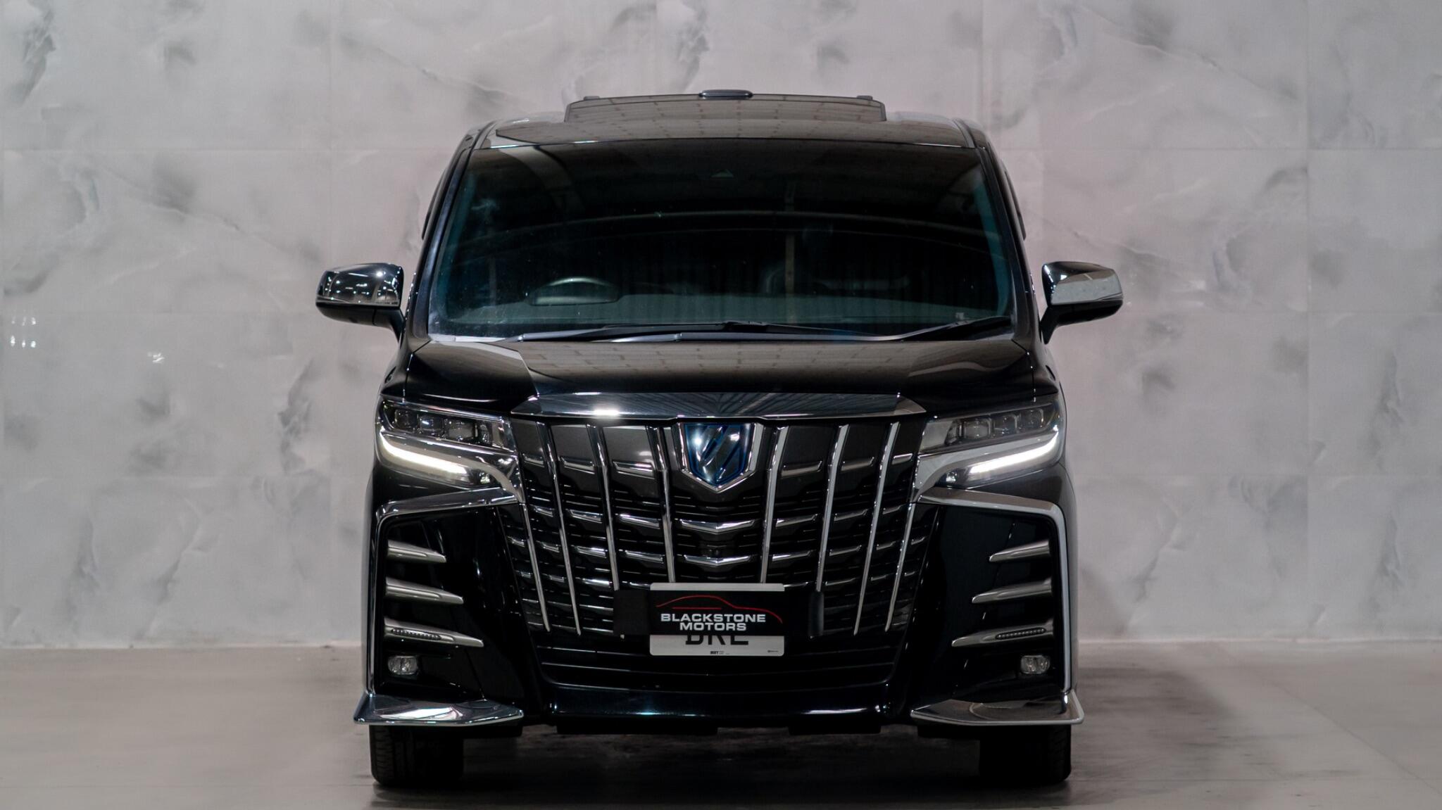 Toyota Alphard view 2