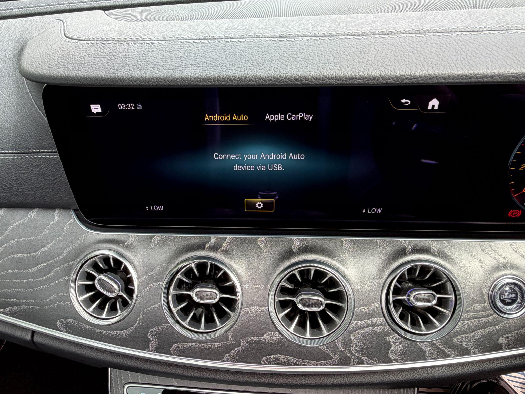Mercedes-Benz E-Class view 24