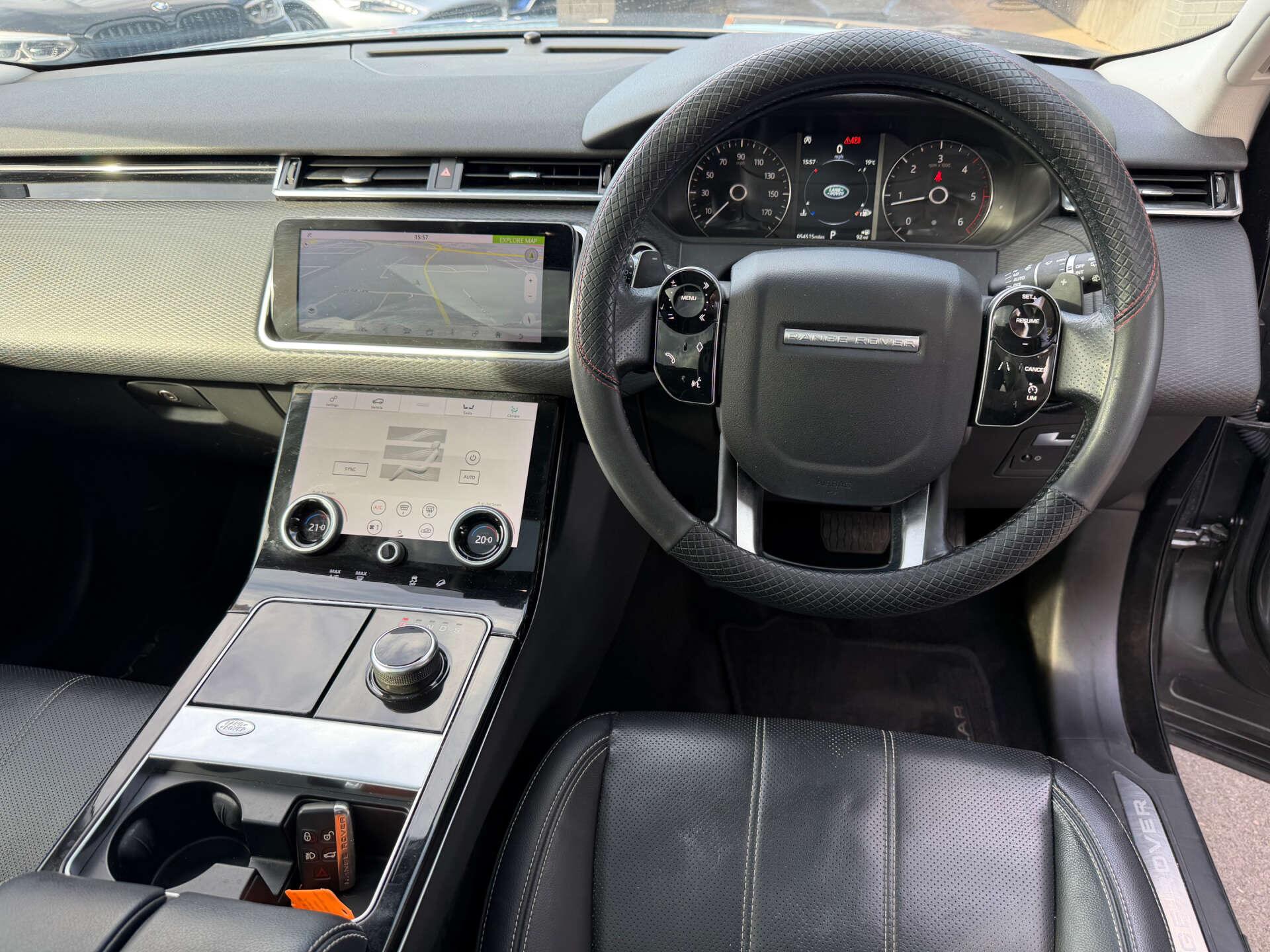 Land Rover Range Rover Velar view 4