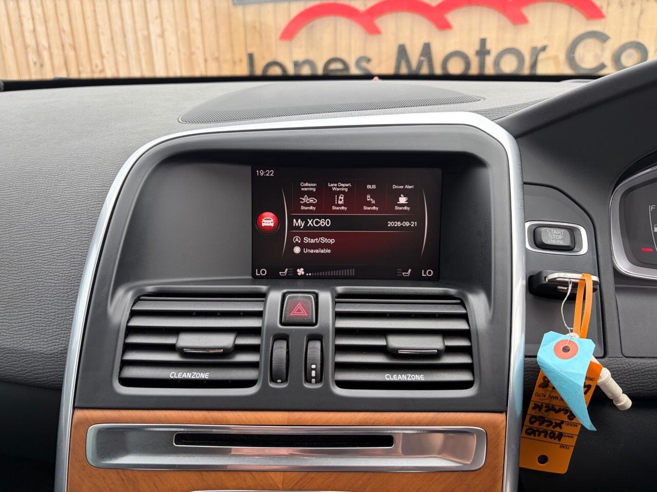 Volvo XC60 view 27