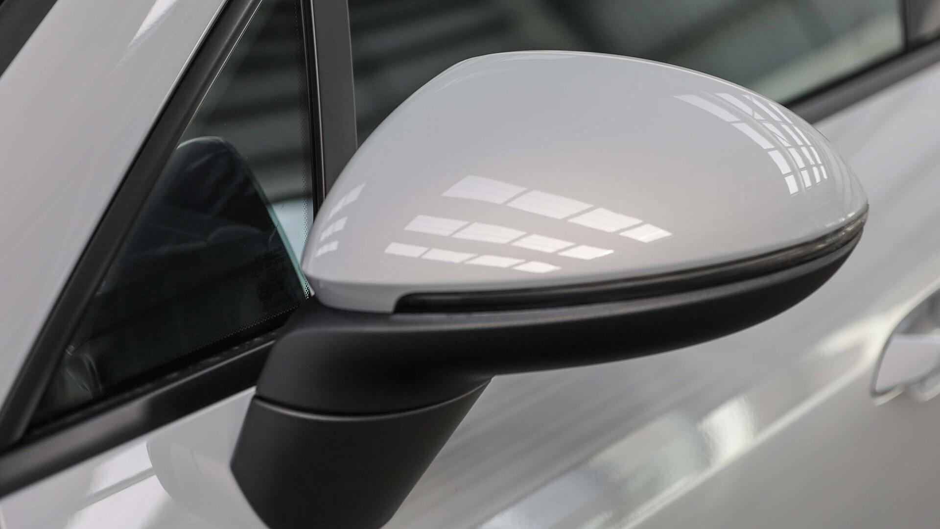 Porsche Macan view 30