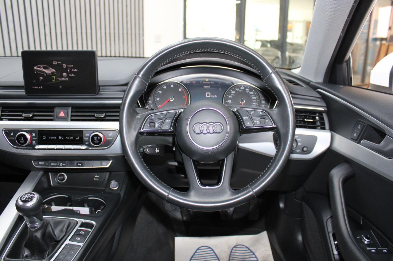 Audi A4 view 16