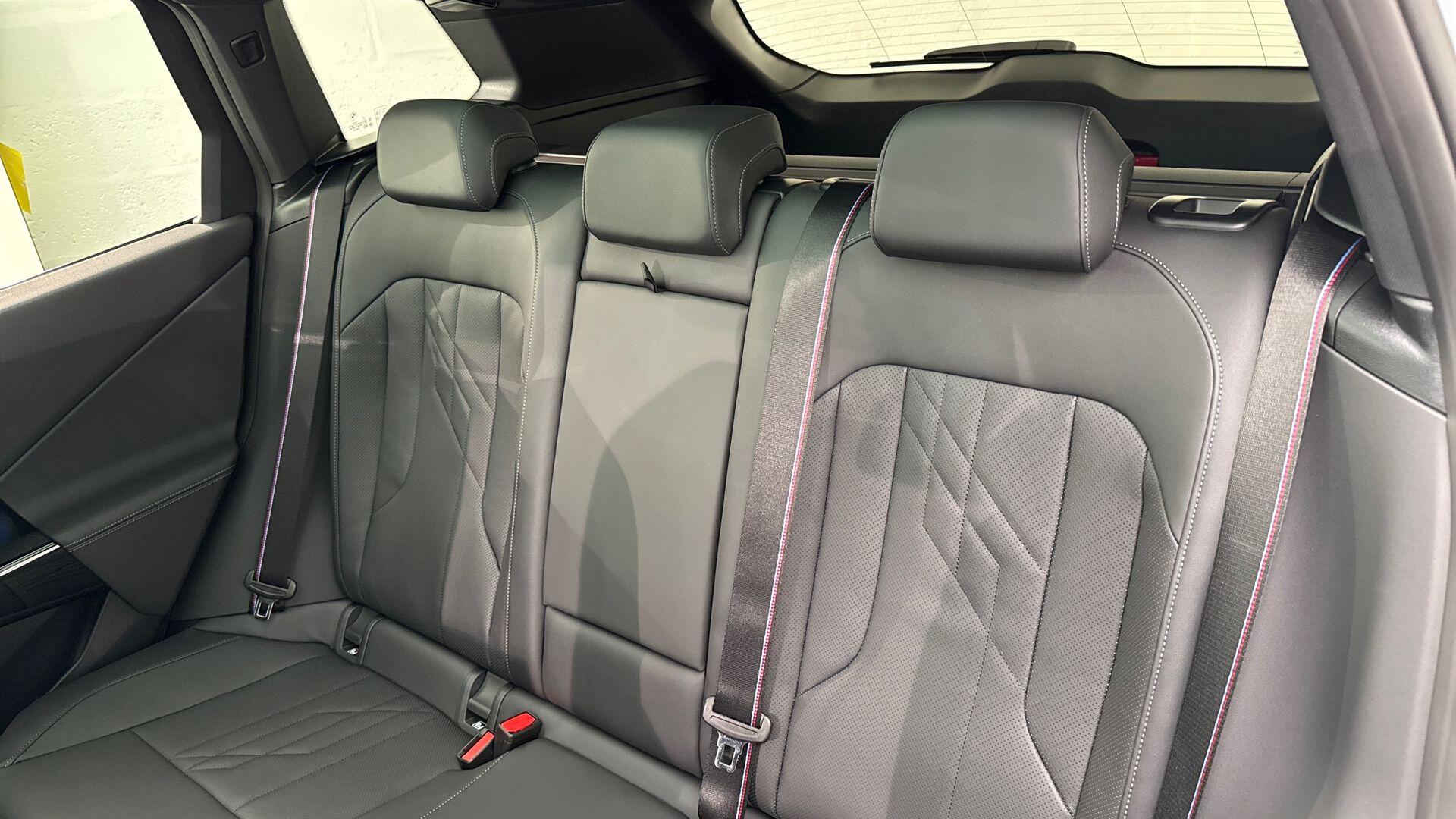 BMW X3 view 12