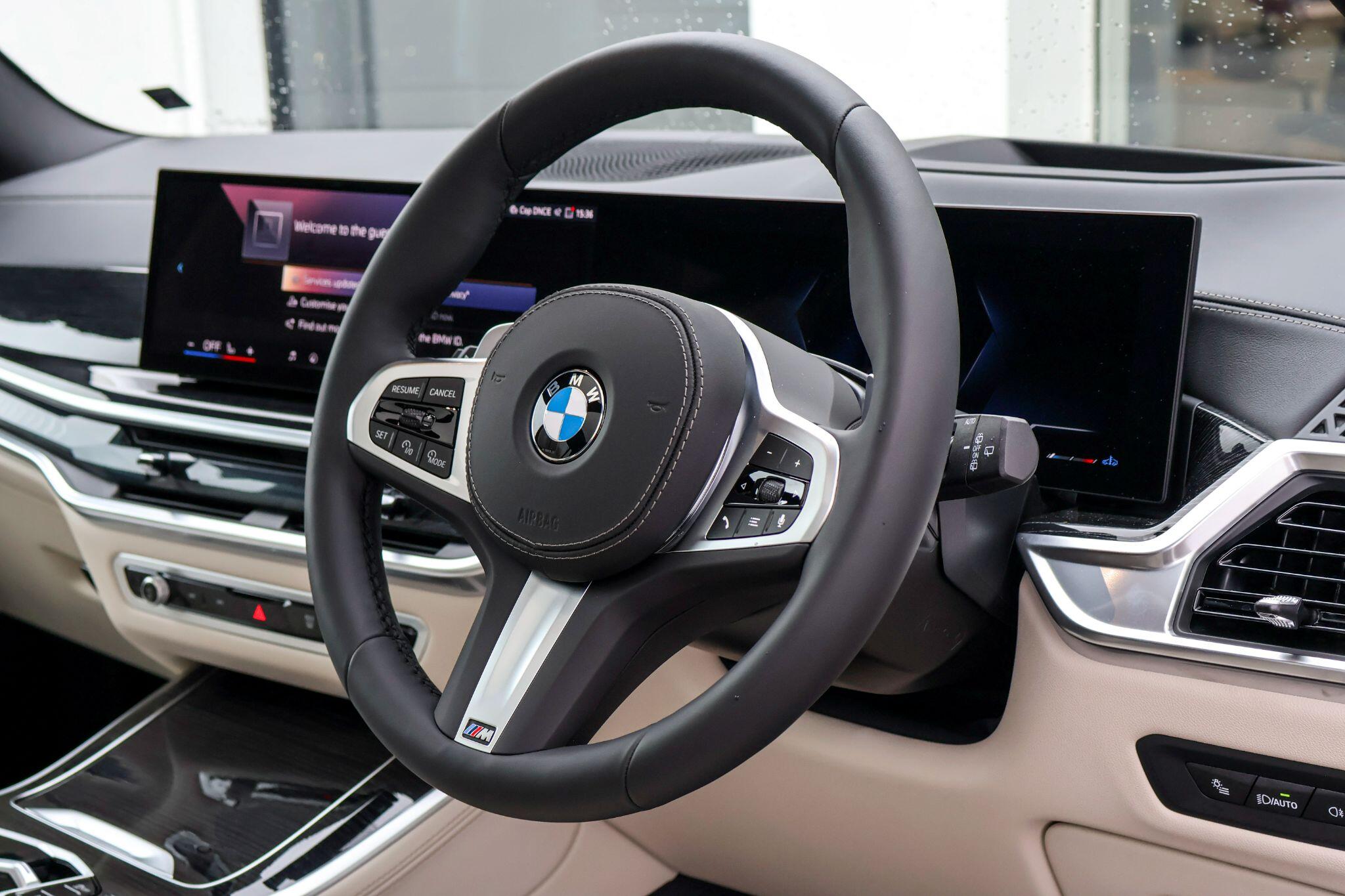 BMW X5 view 20