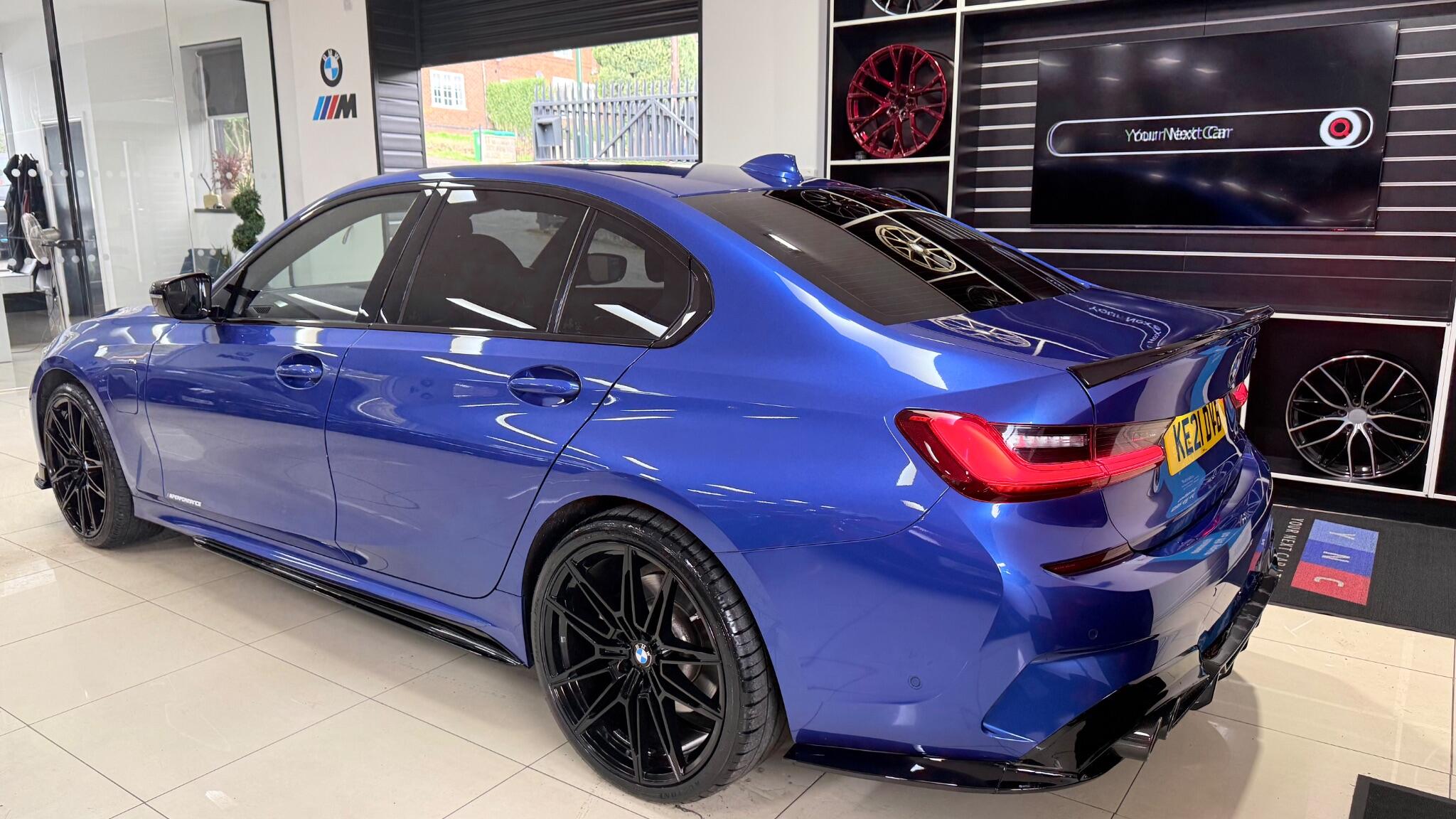 BMW 3 Series view 37