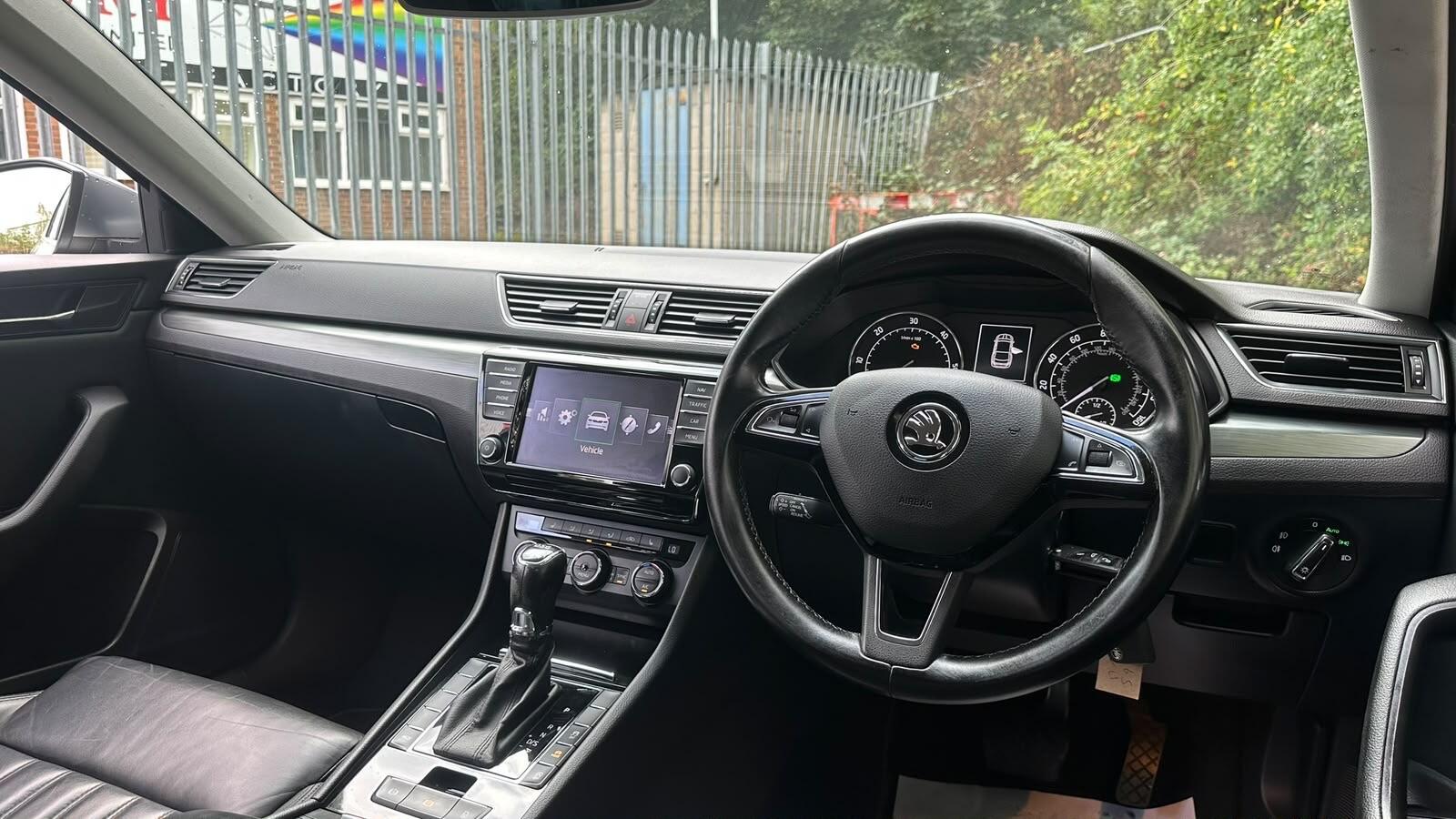 Skoda Superb view 10