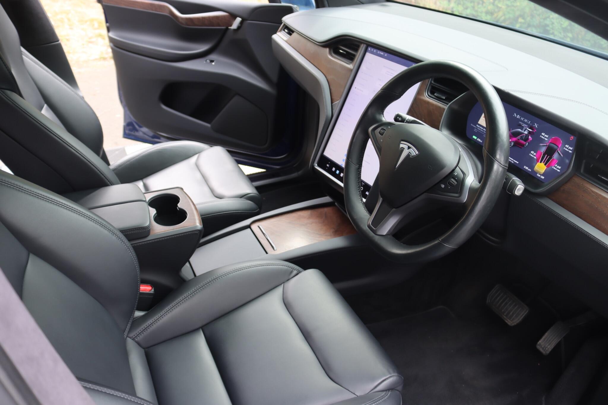 Tesla Model X view 54
