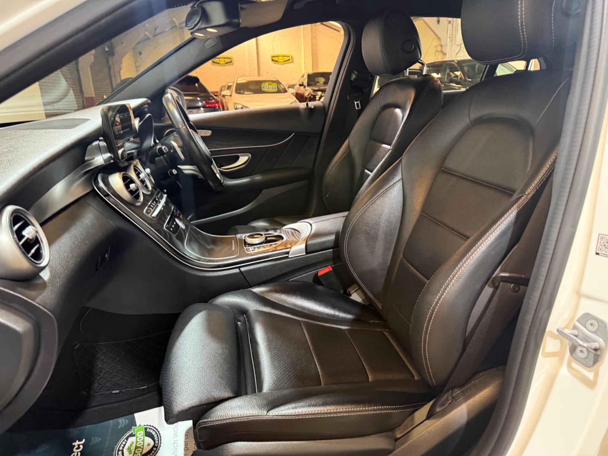 Mercedes-Benz C-Class view 54