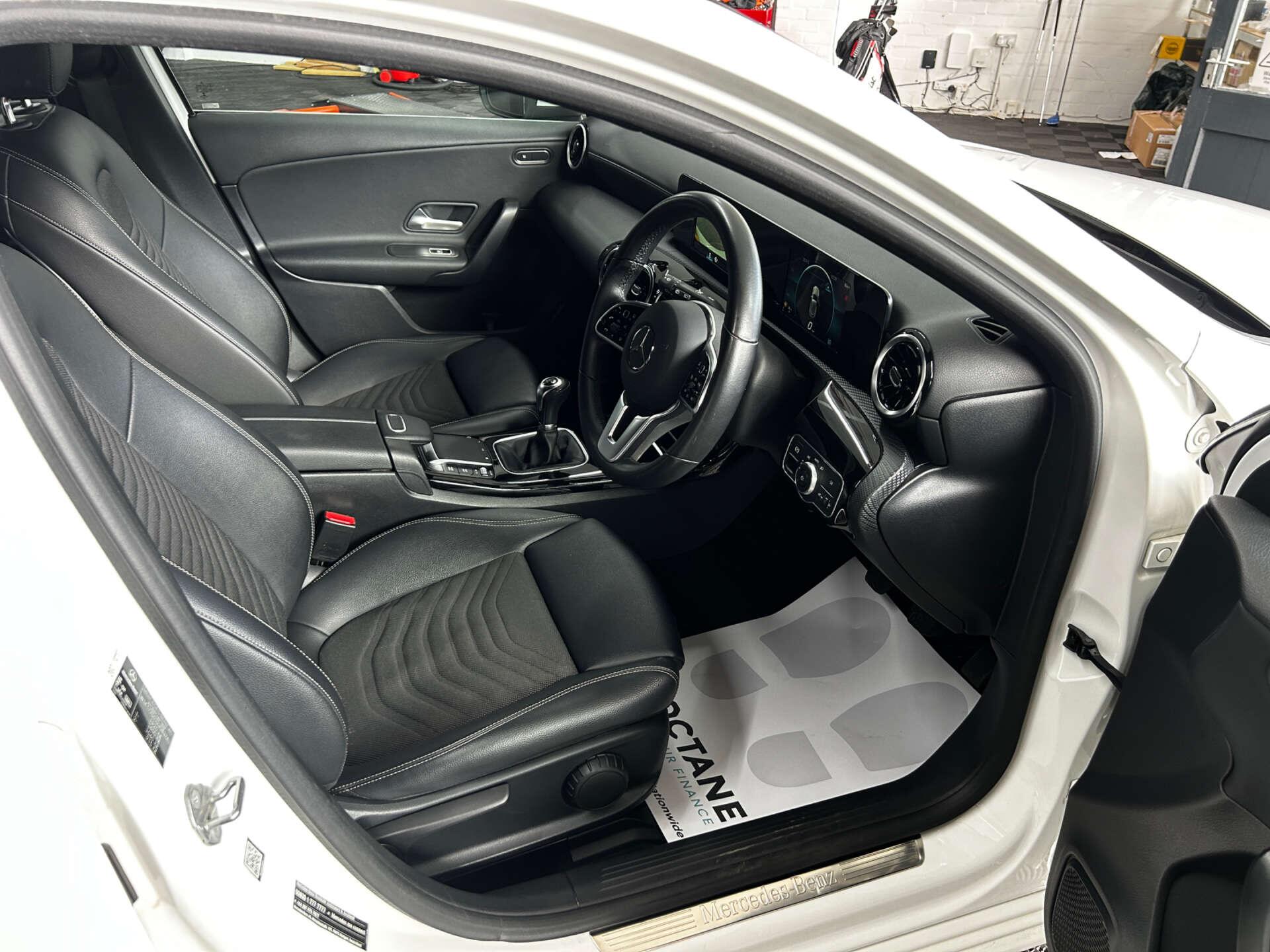 Mercedes-Benz A Class view 32