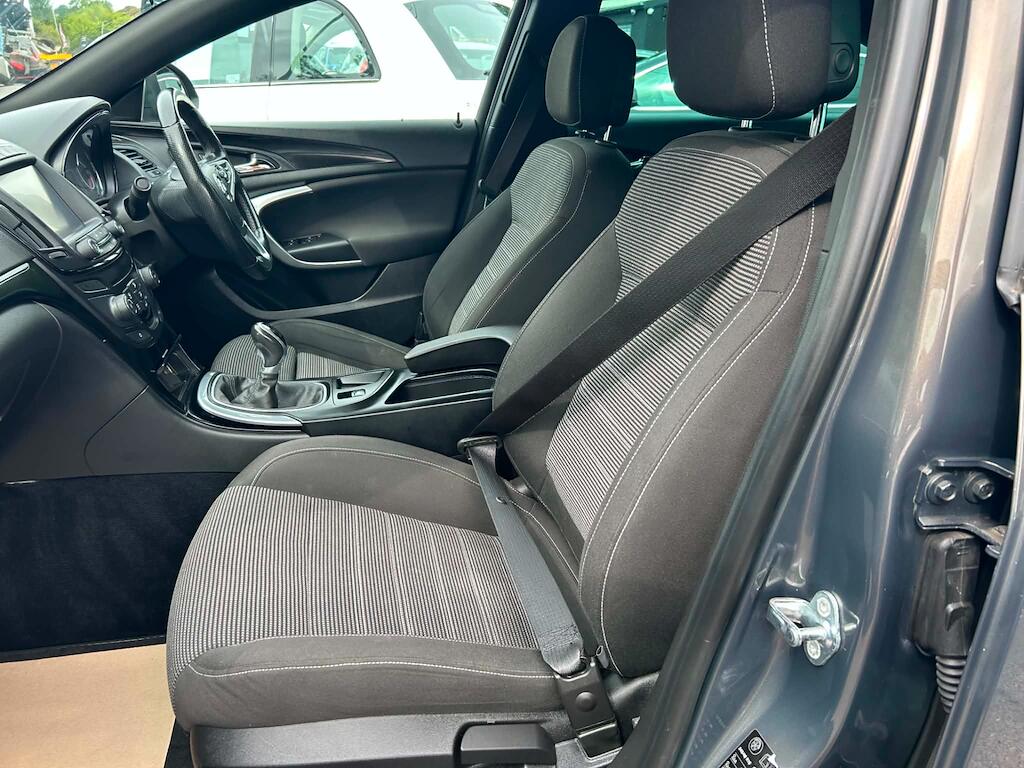 Vauxhall Insignia view 15