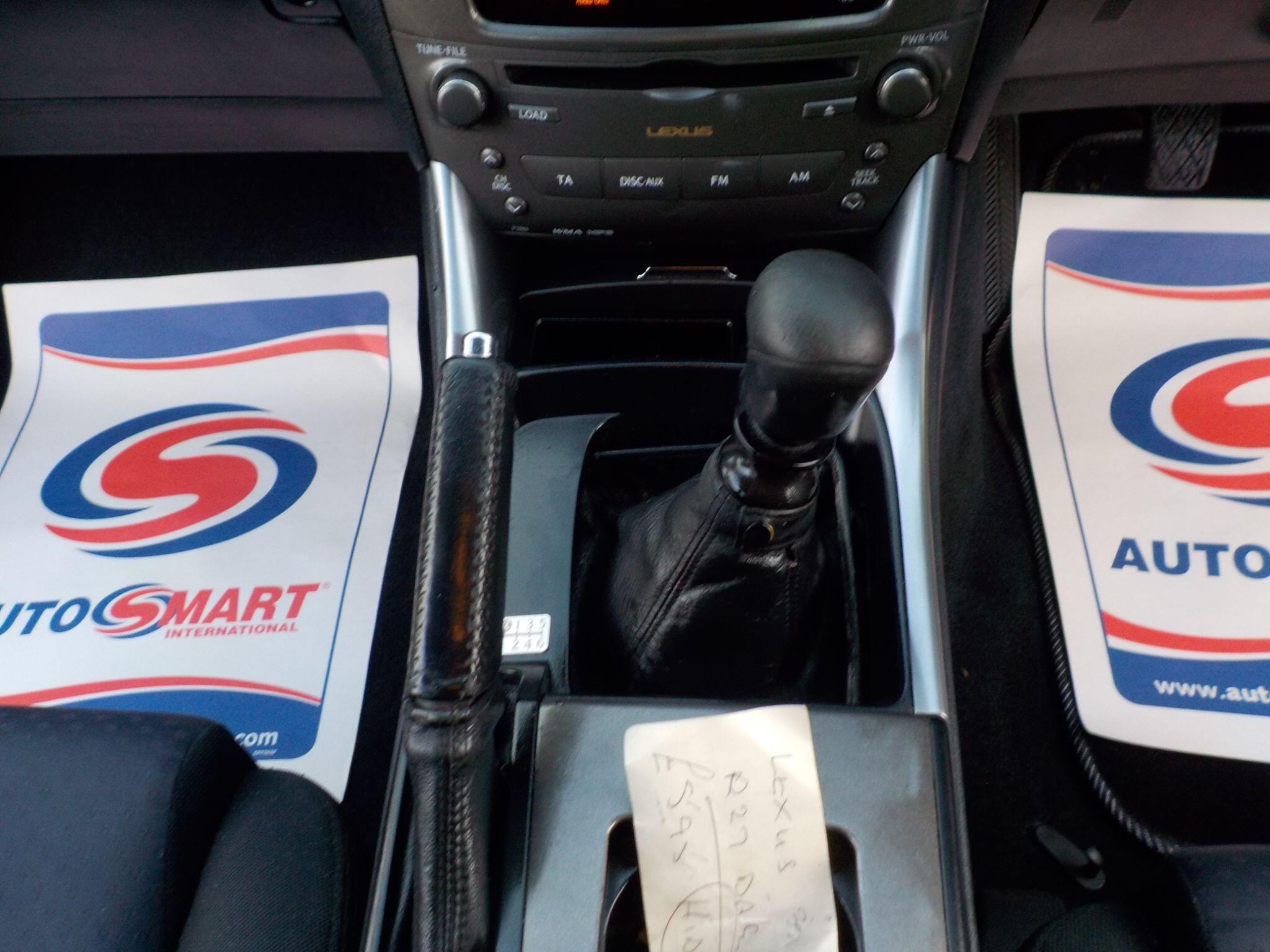 Lexus IS 2.2 220TD 4dr