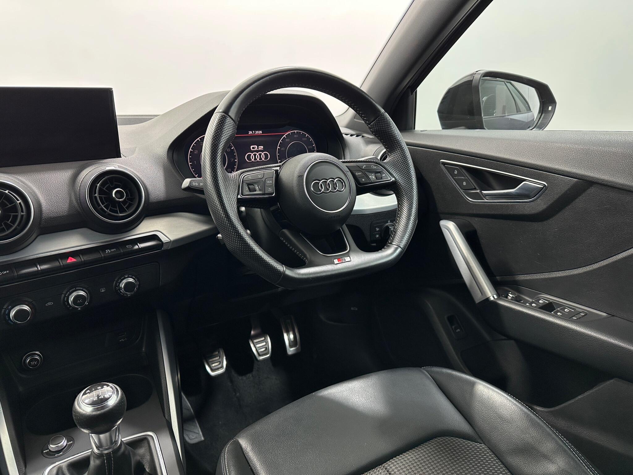 Audi Q2 view 12
