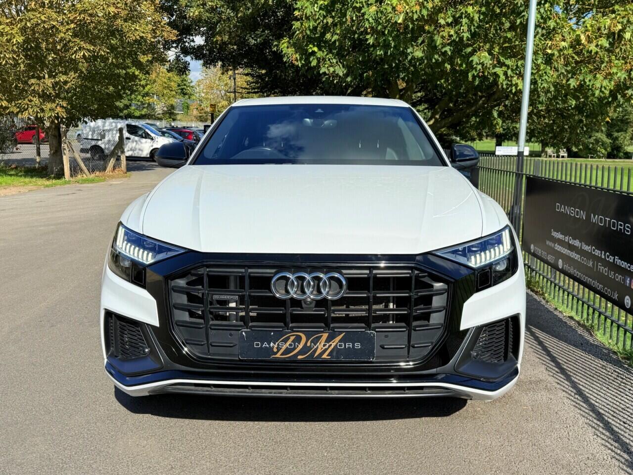 Audi Q8 view 2