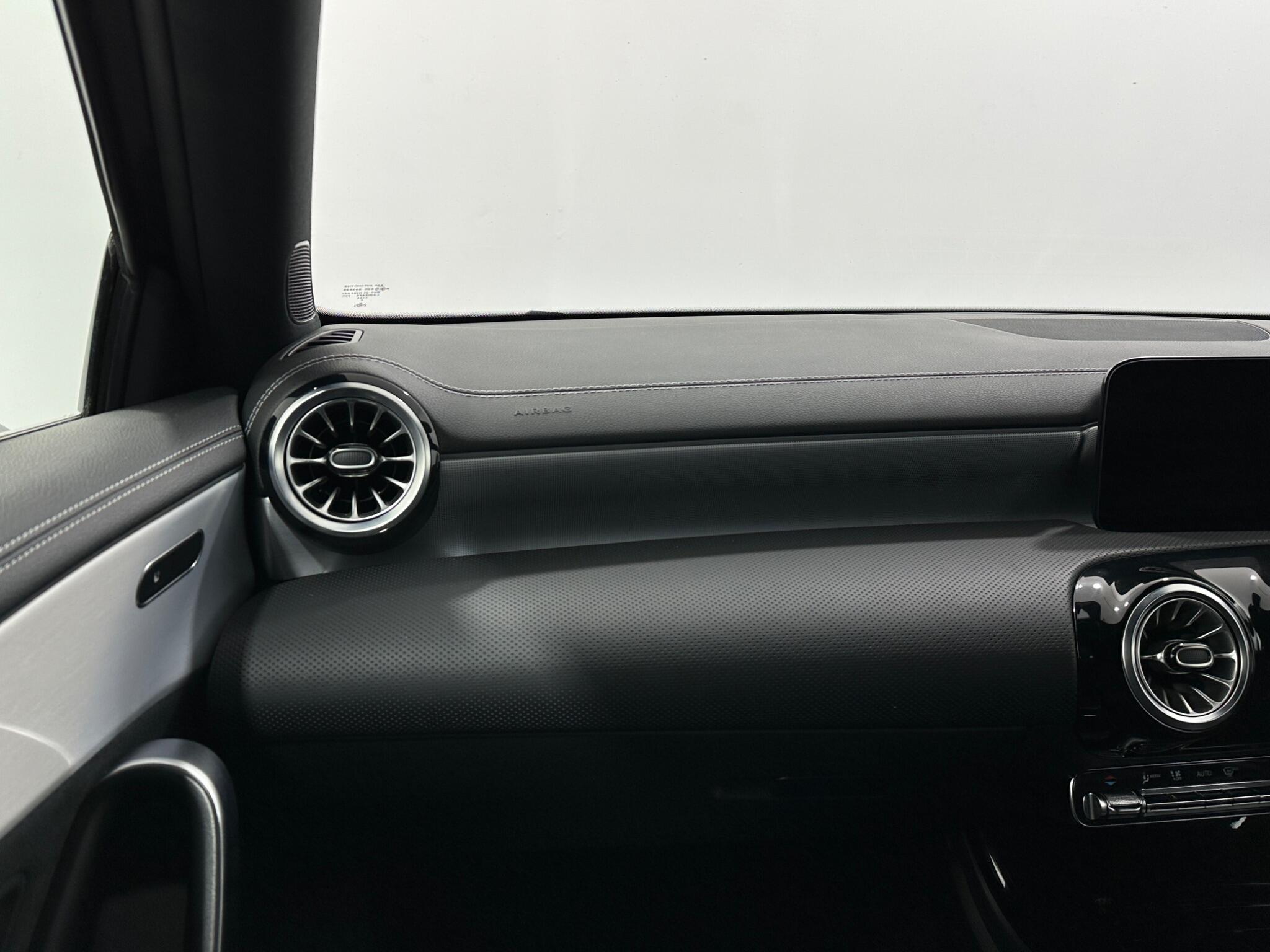 Mercedes-Benz A-Class view 31