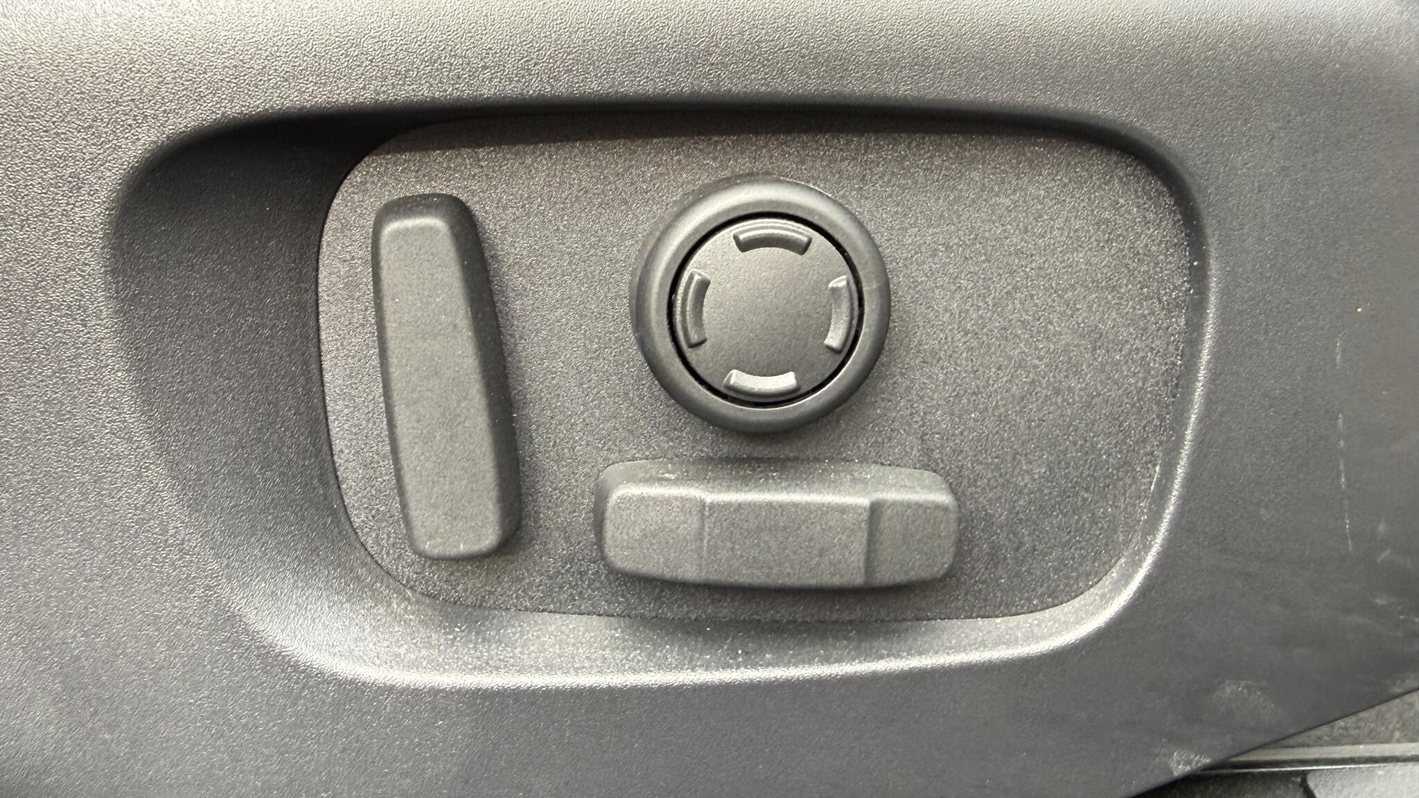 Land Rover Range Rover Evoque view 44