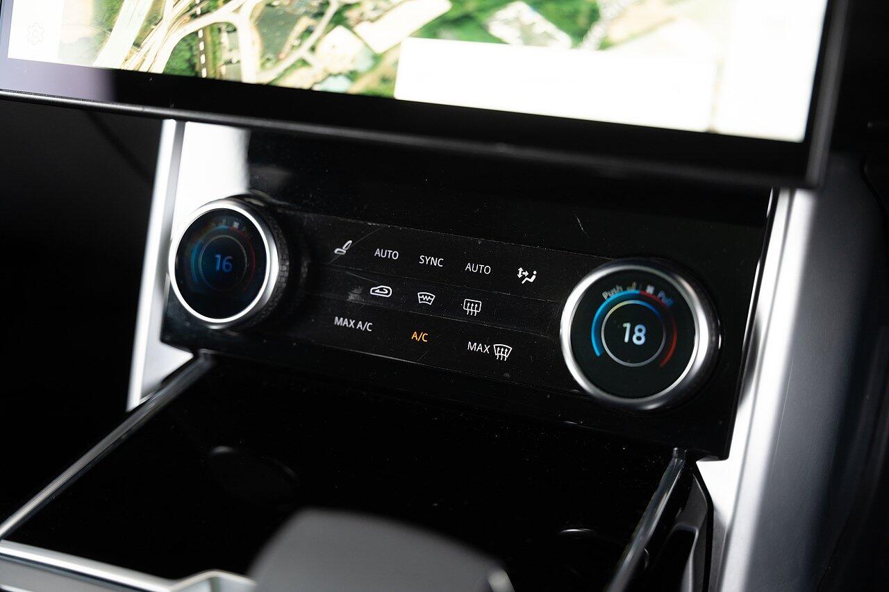 Land Rover Range Rover view 35