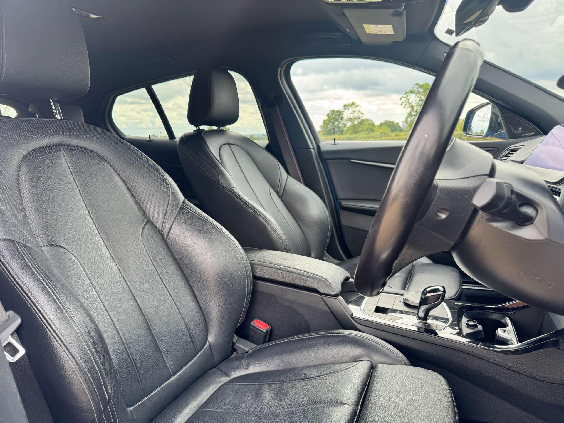 BMW 1 Series view 14