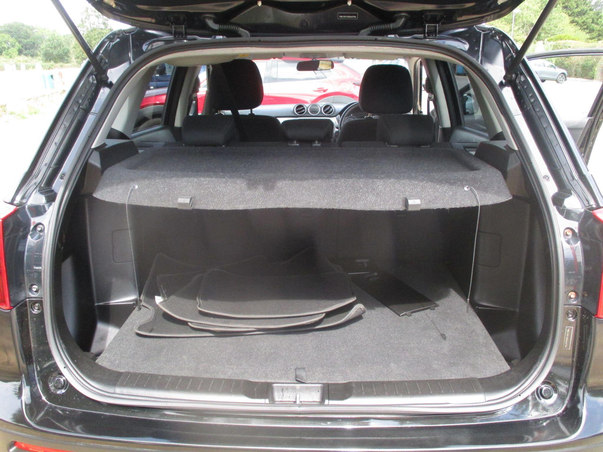 Suzuki Vitara view 28