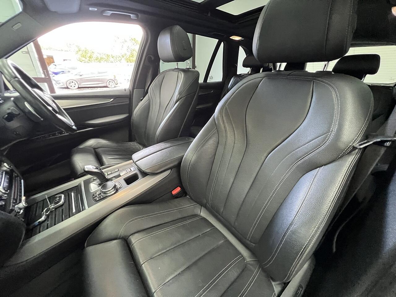 BMW X5 view 24