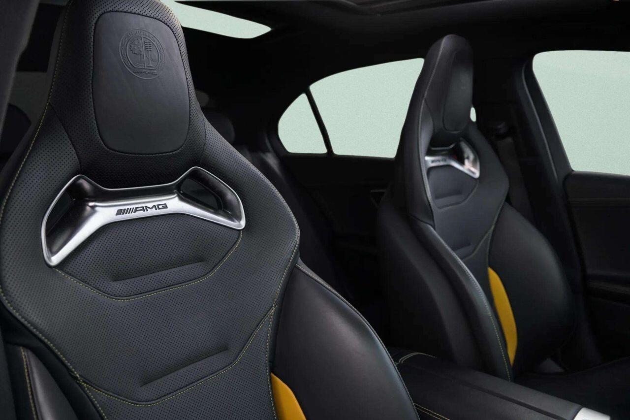 Mercedes-Benz C-Class view 22