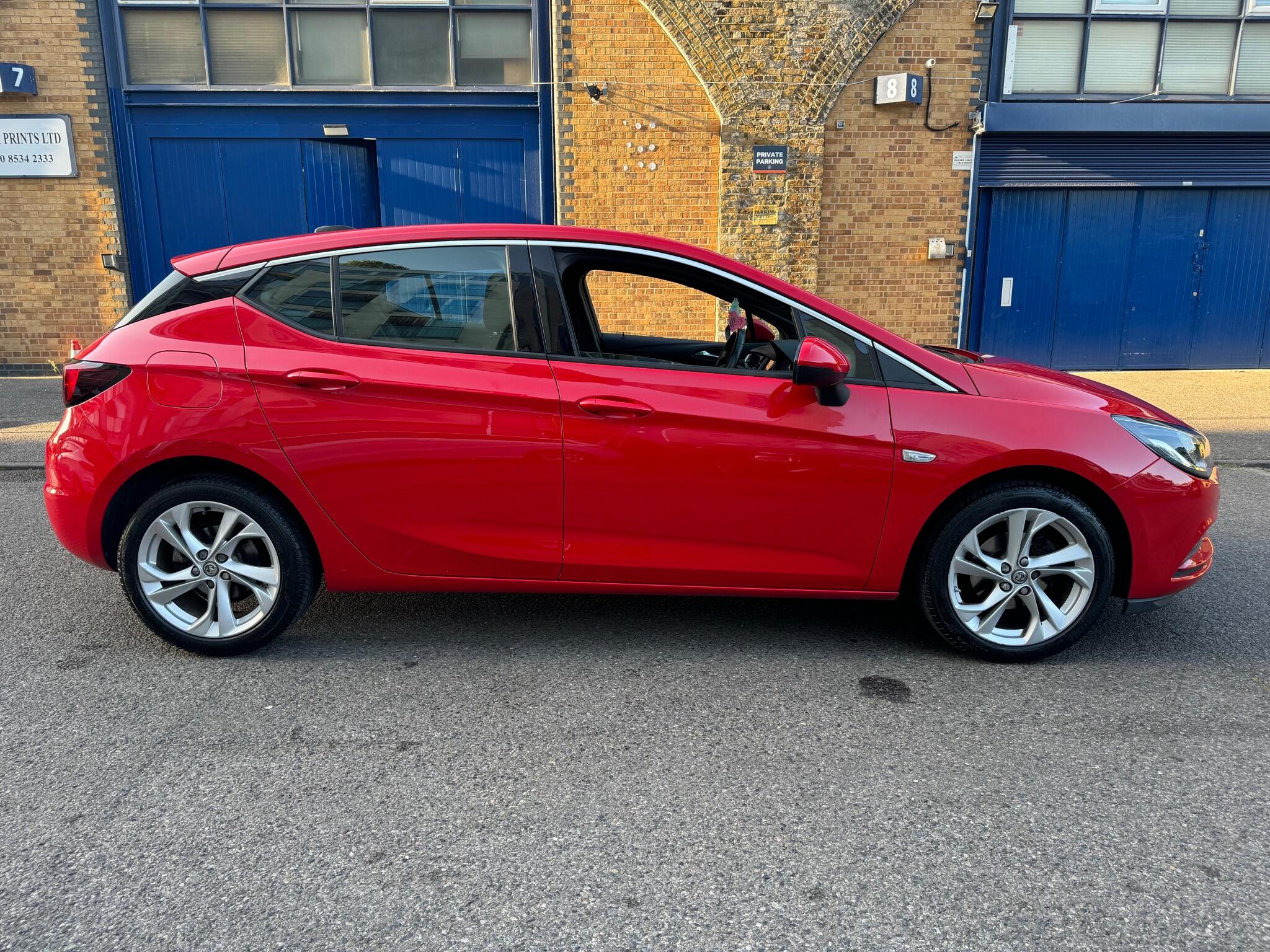 Vauxhall Astra view 9