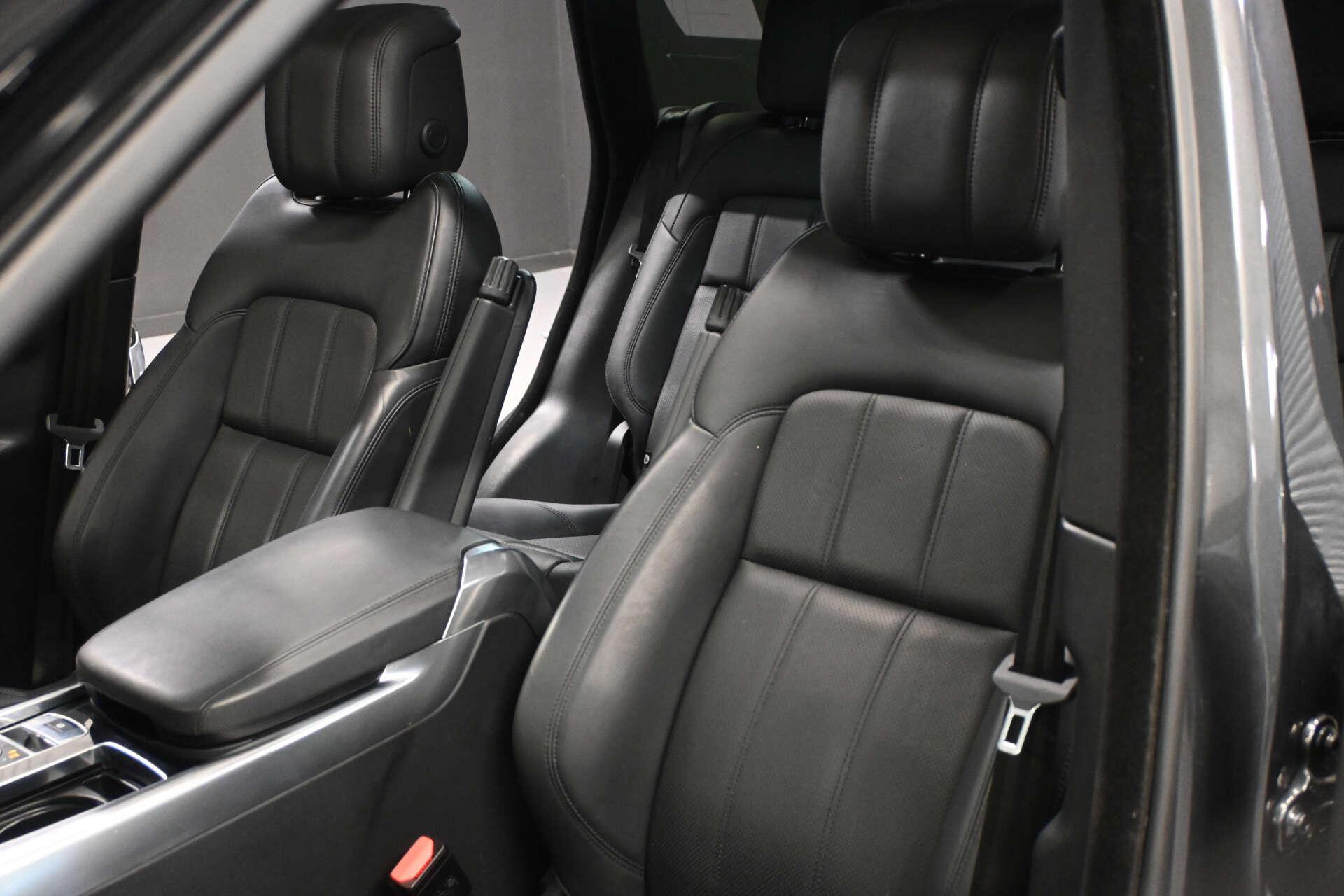 Land Rover Range Rover Sport view 13